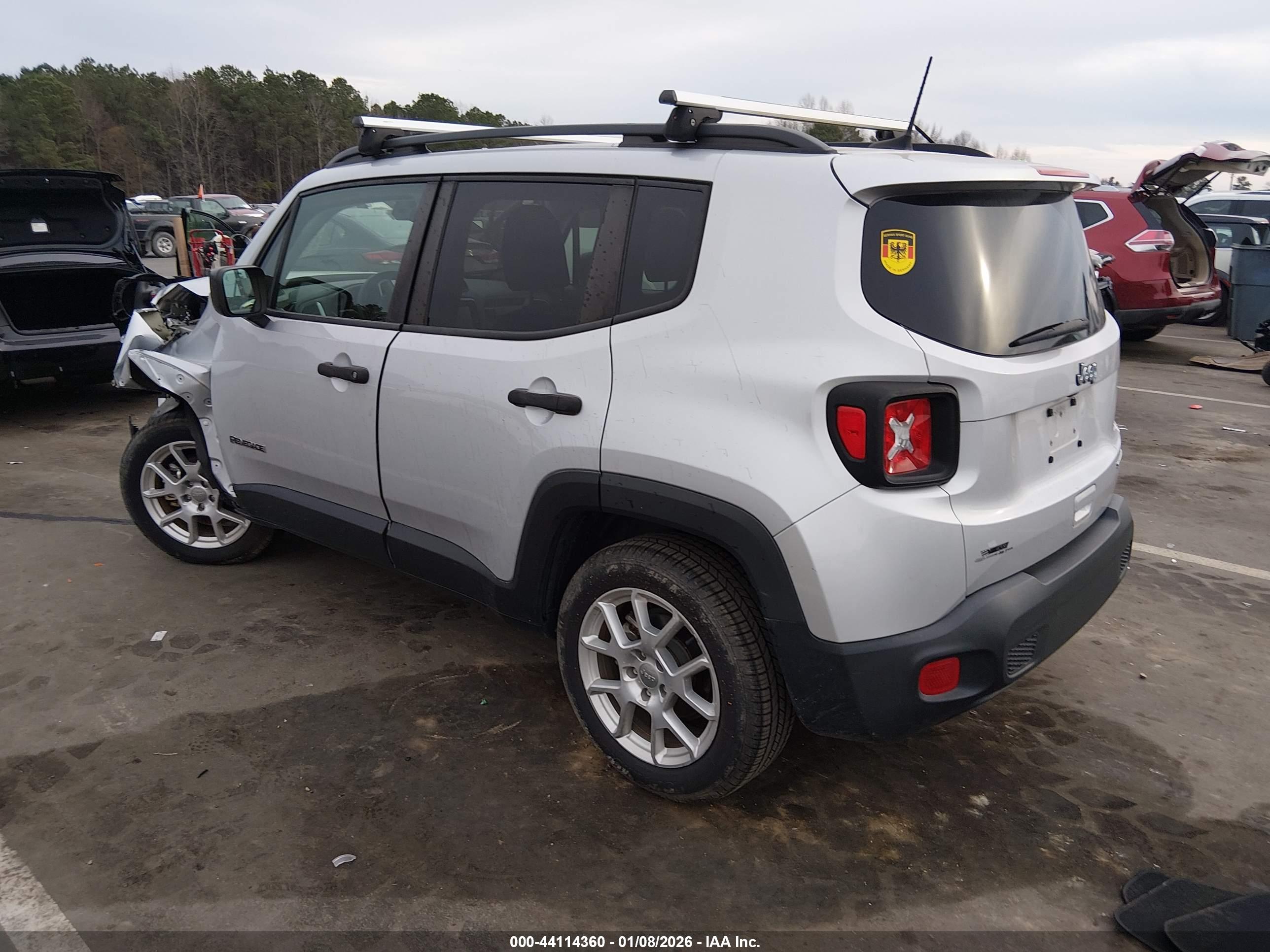 JEEP RENEGADE image 3