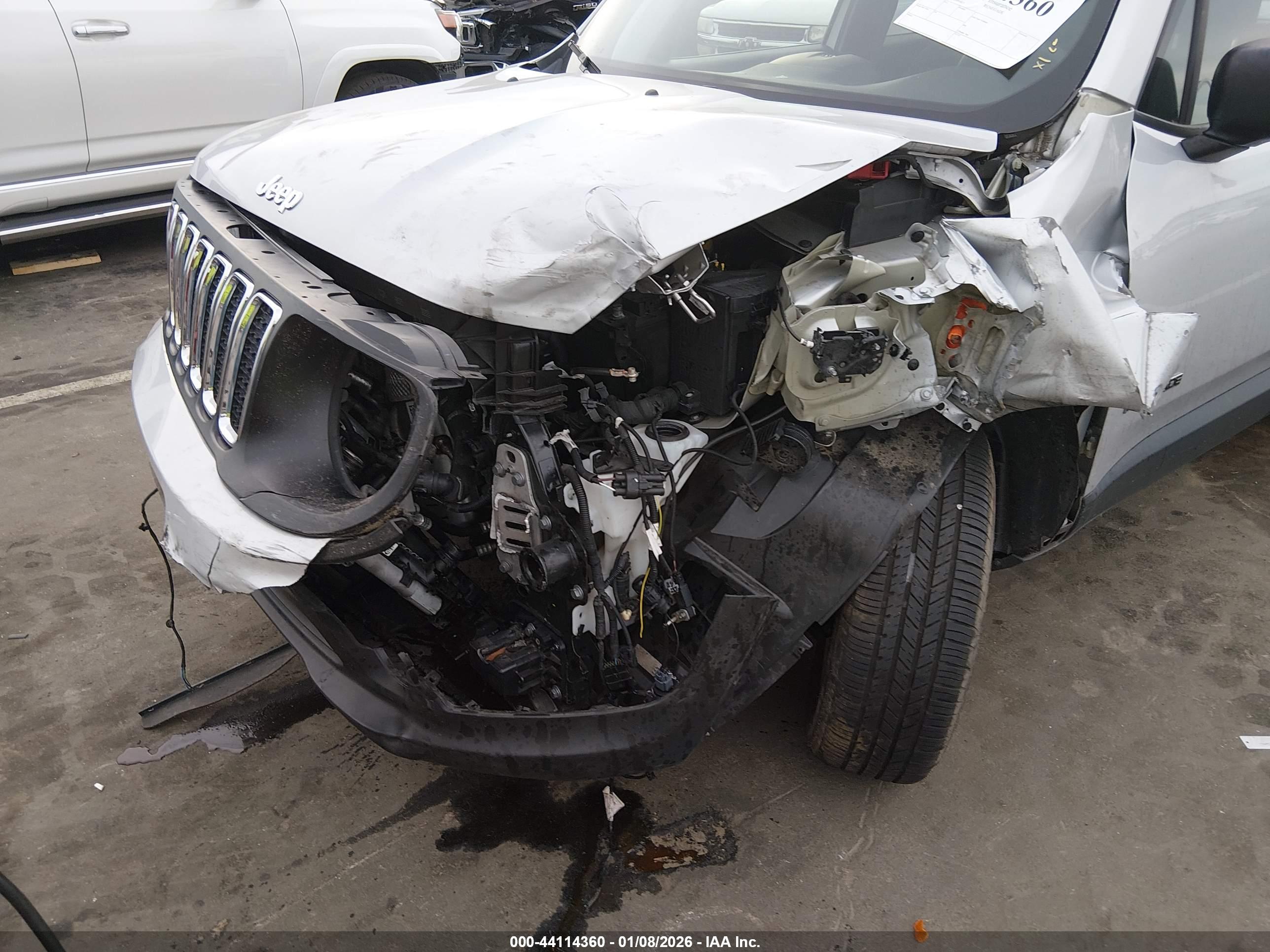 JEEP RENEGADE image 6