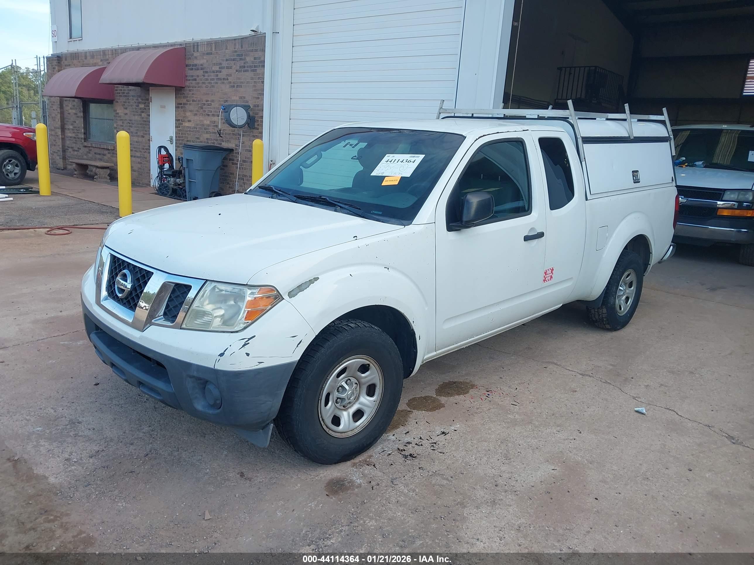 NISSAN FRONTIER image 2