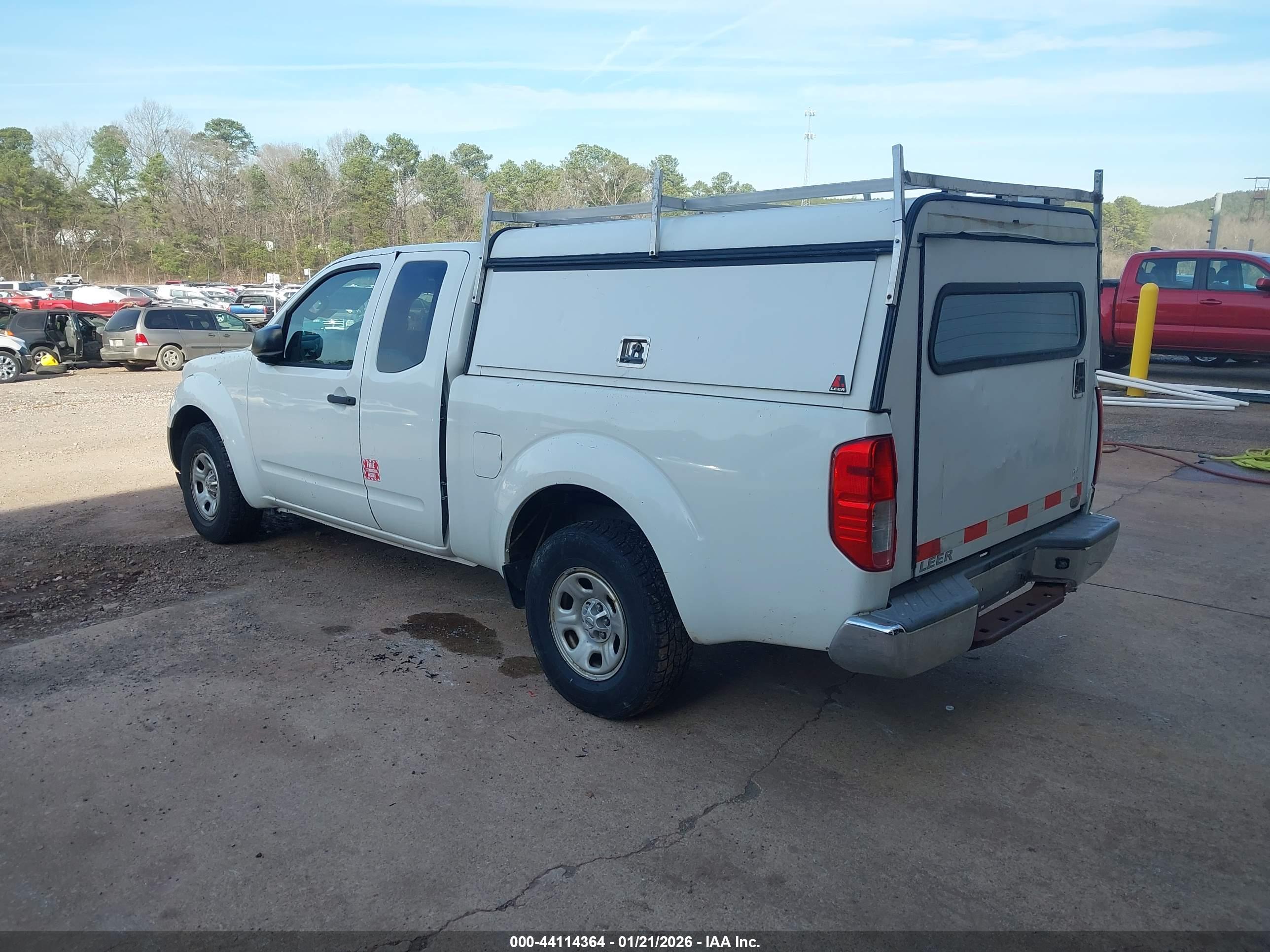 NISSAN FRONTIER image 3