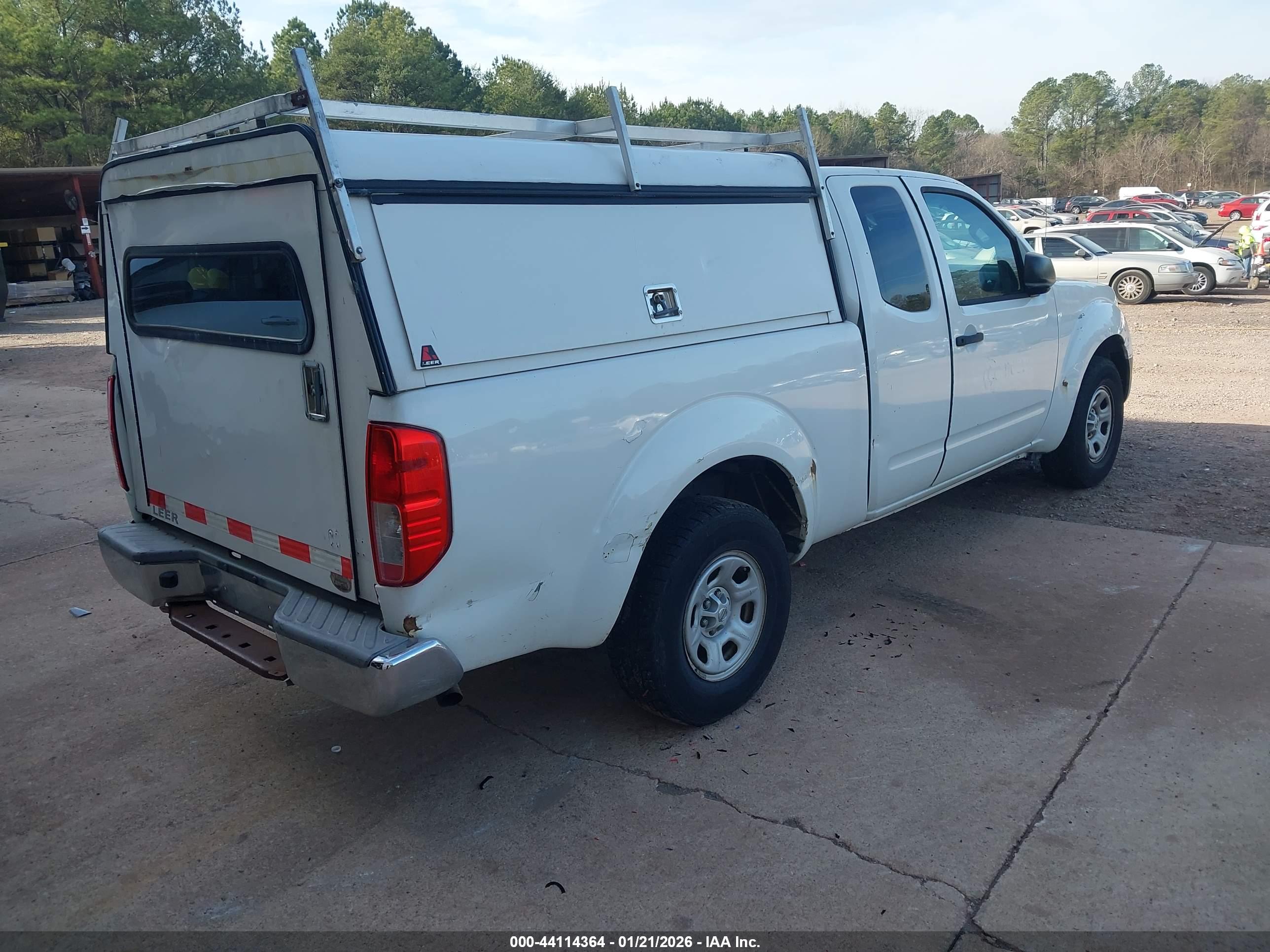NISSAN FRONTIER image 4