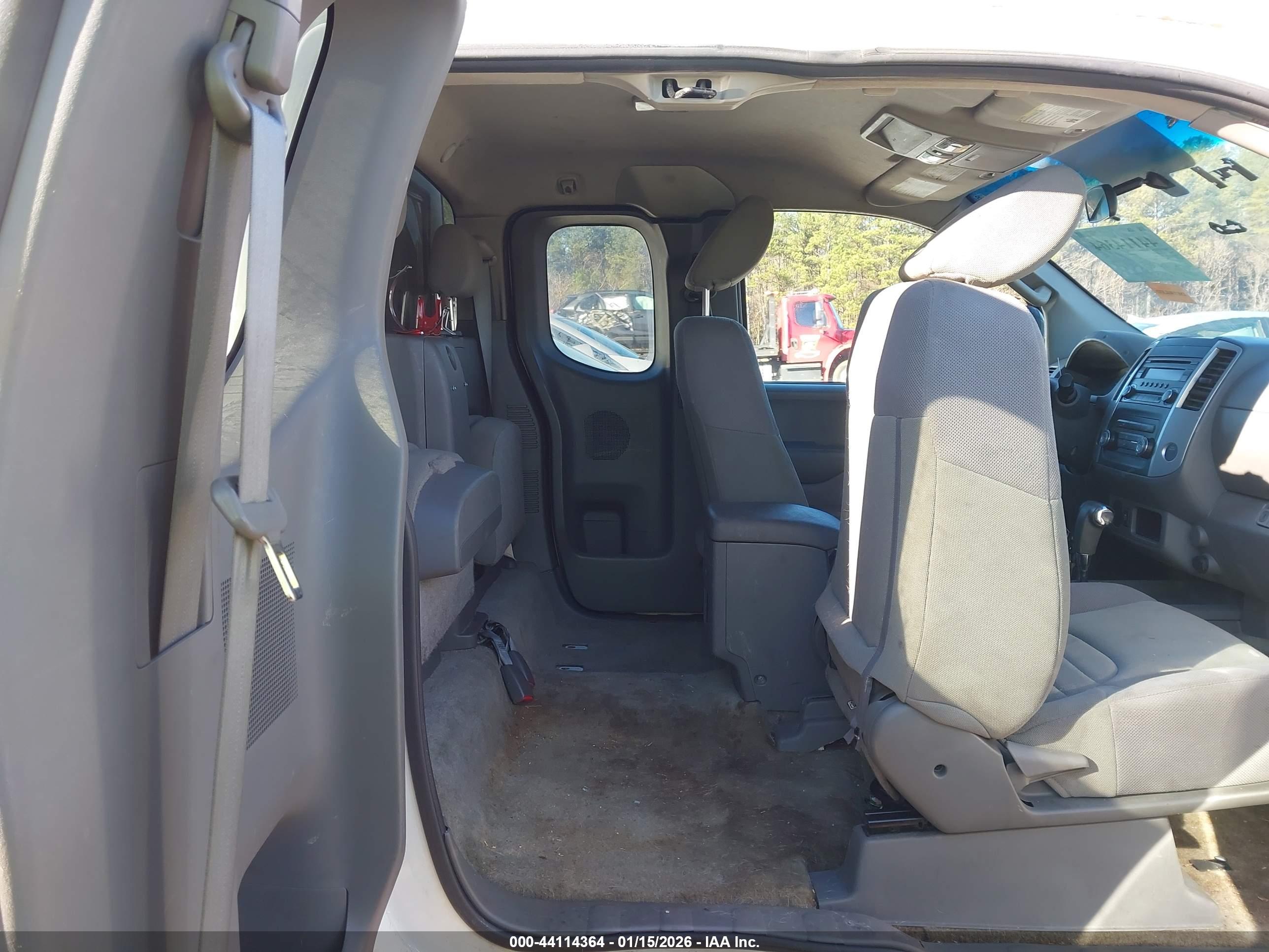 NISSAN FRONTIER image 8