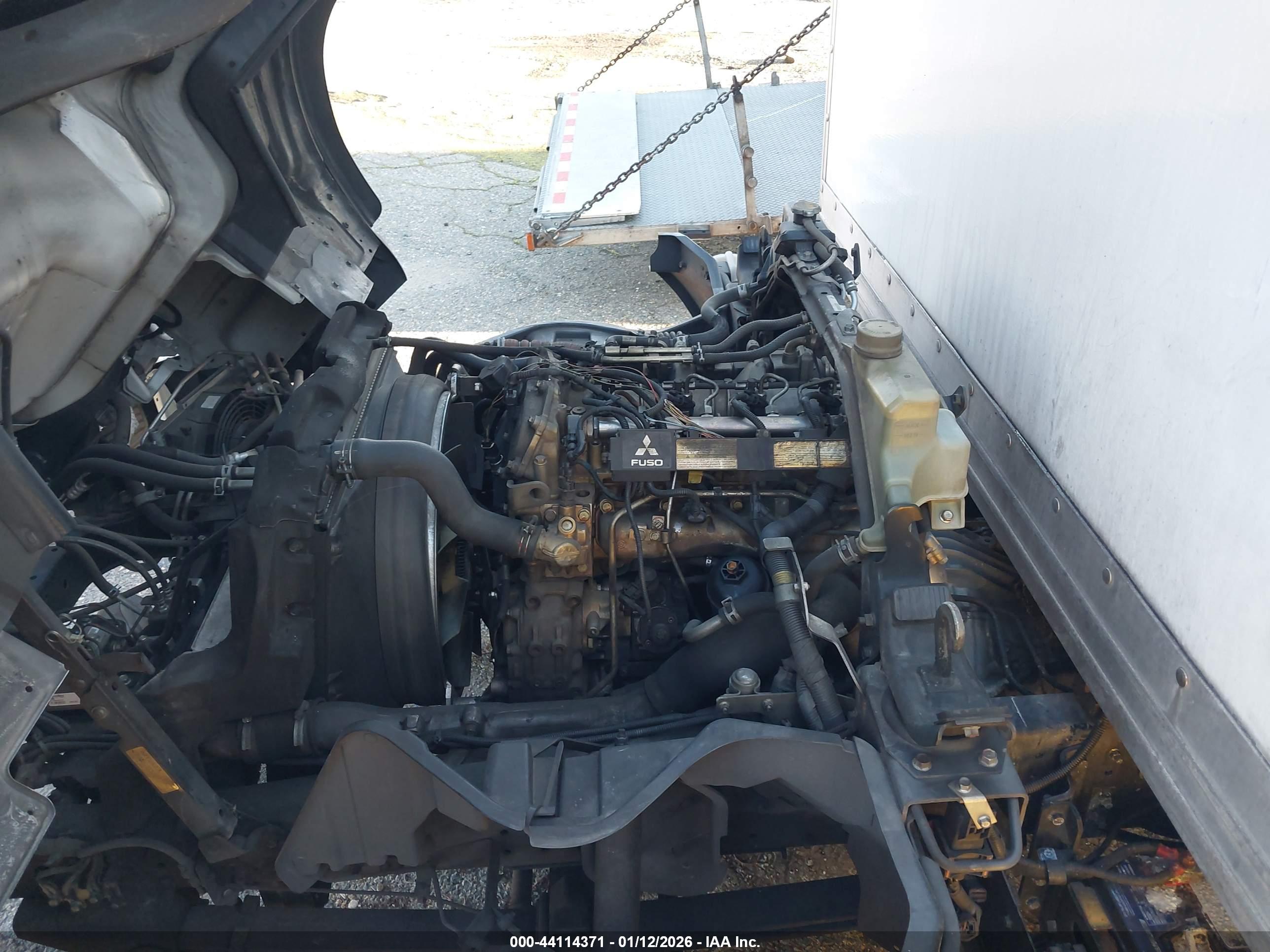 MITSUBISHI FUSO image 10