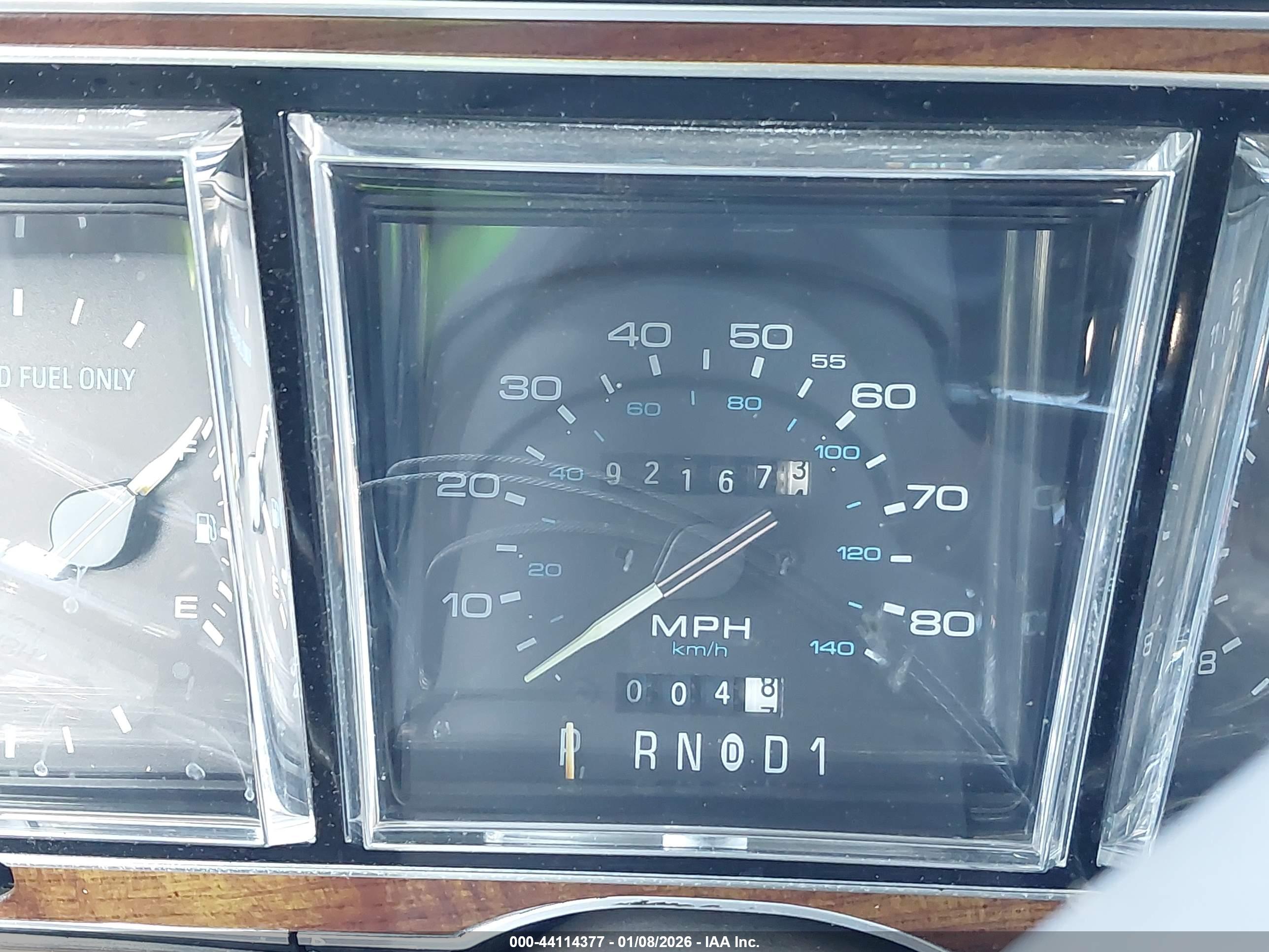 LINCOLN TOWN image 7