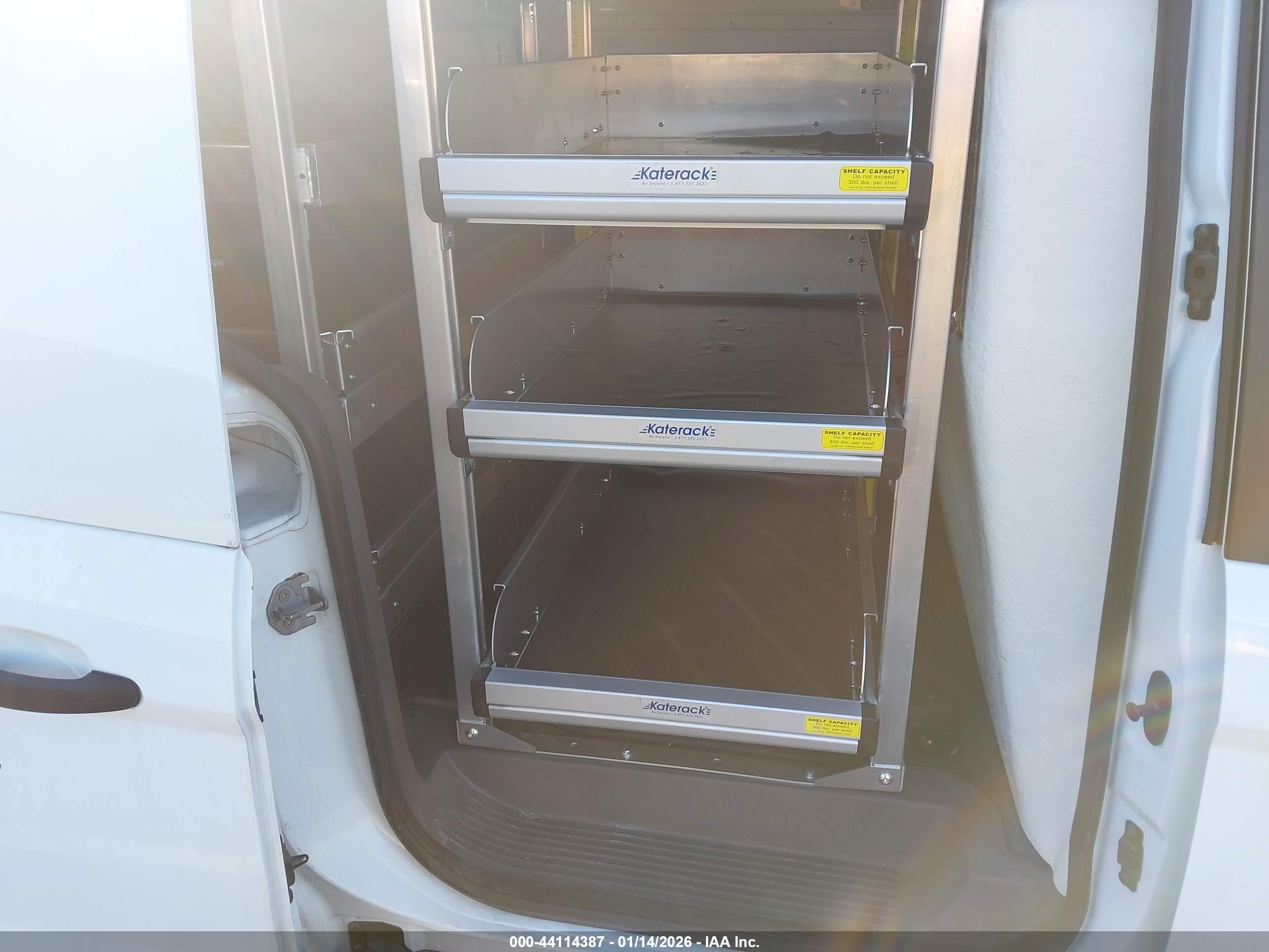 FORD TRANSIT image 8
