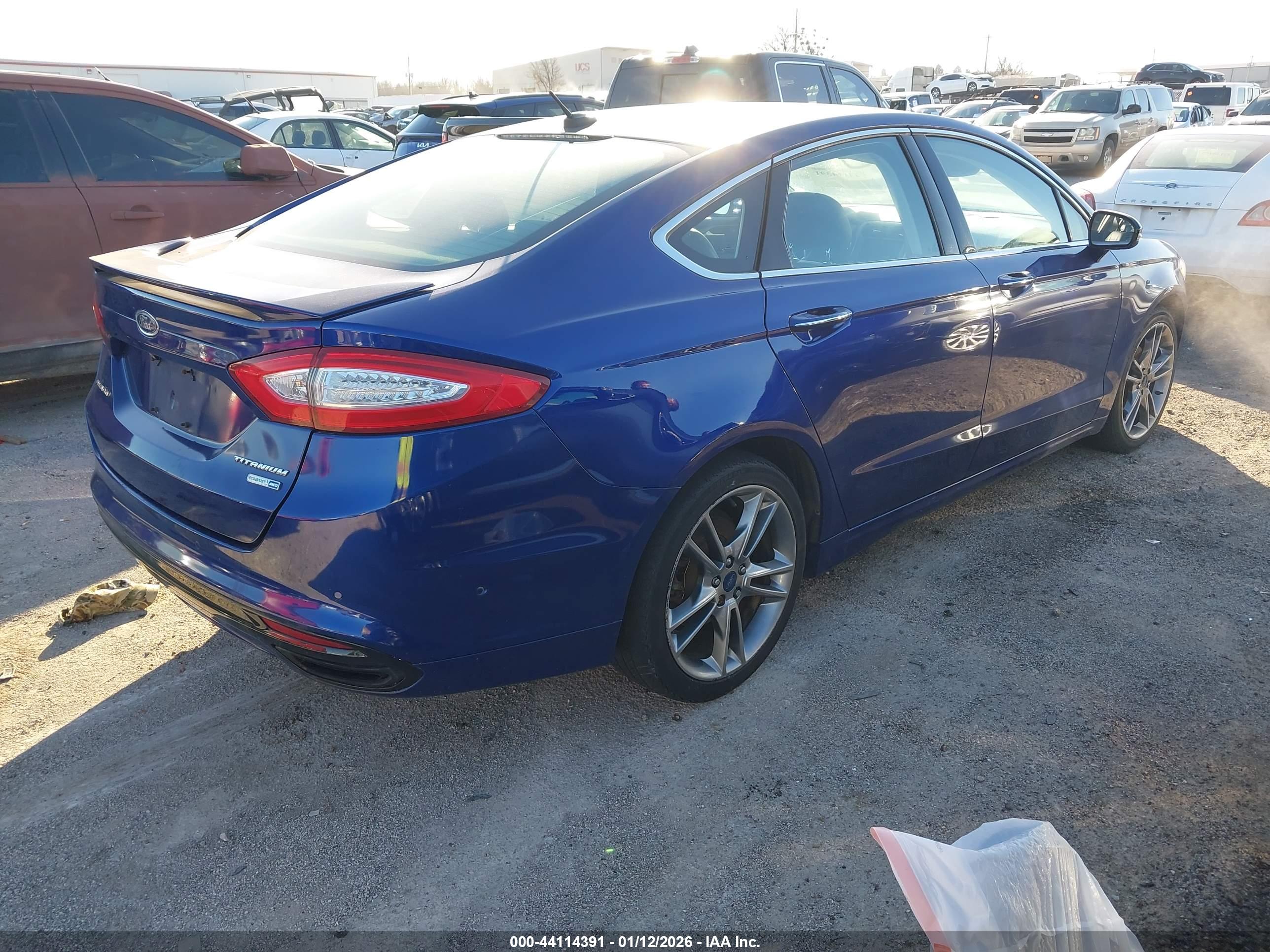 FORD FUSION image 4