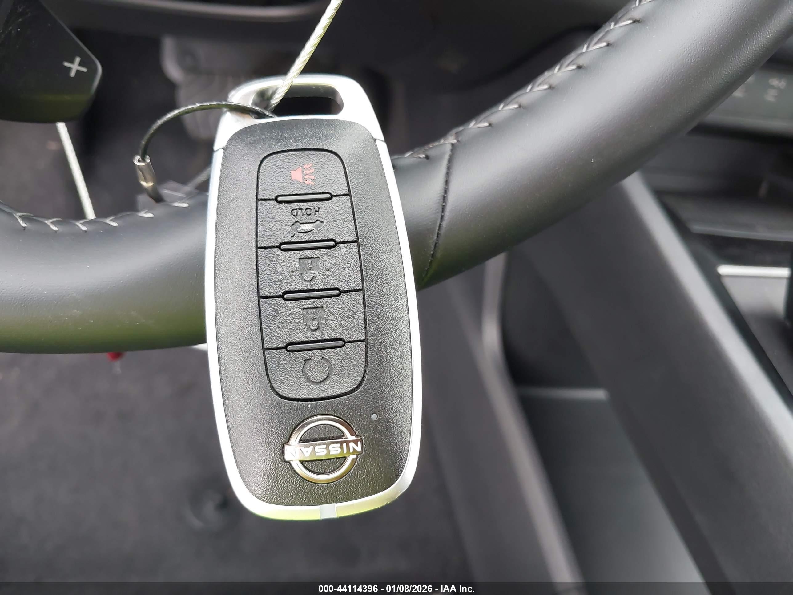 NISSAN ROGUE image 11