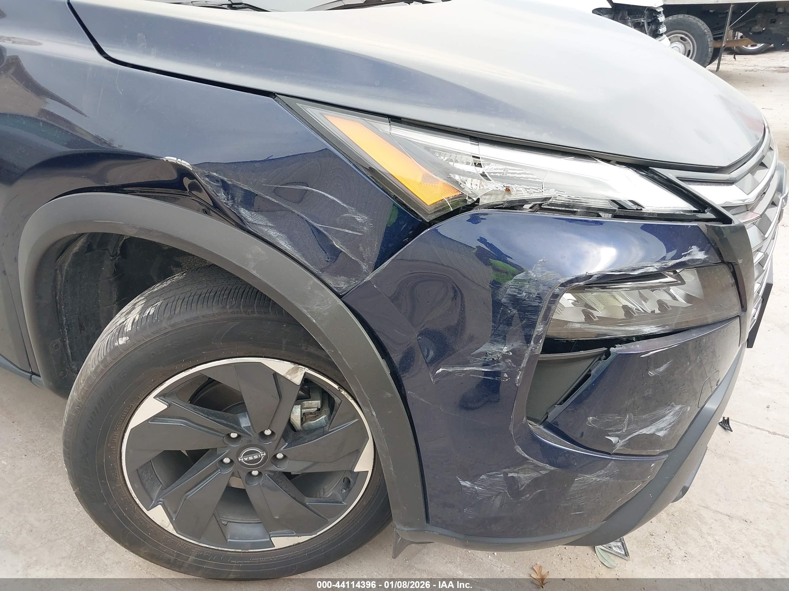 NISSAN ROGUE image 6