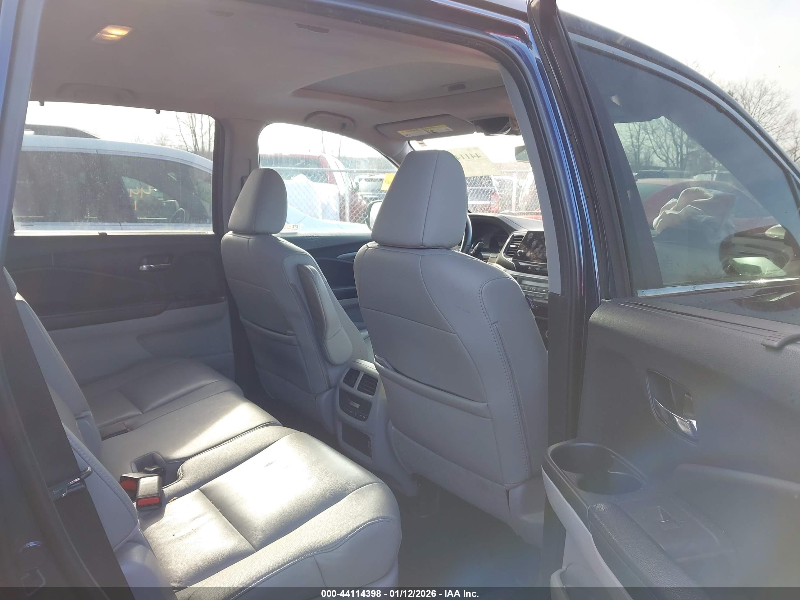 HONDA PILOT image 8