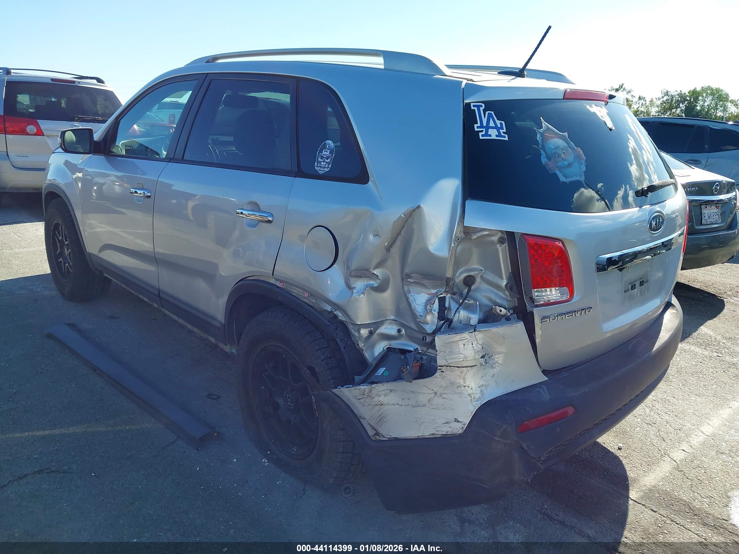 KIA SORENTO image 3