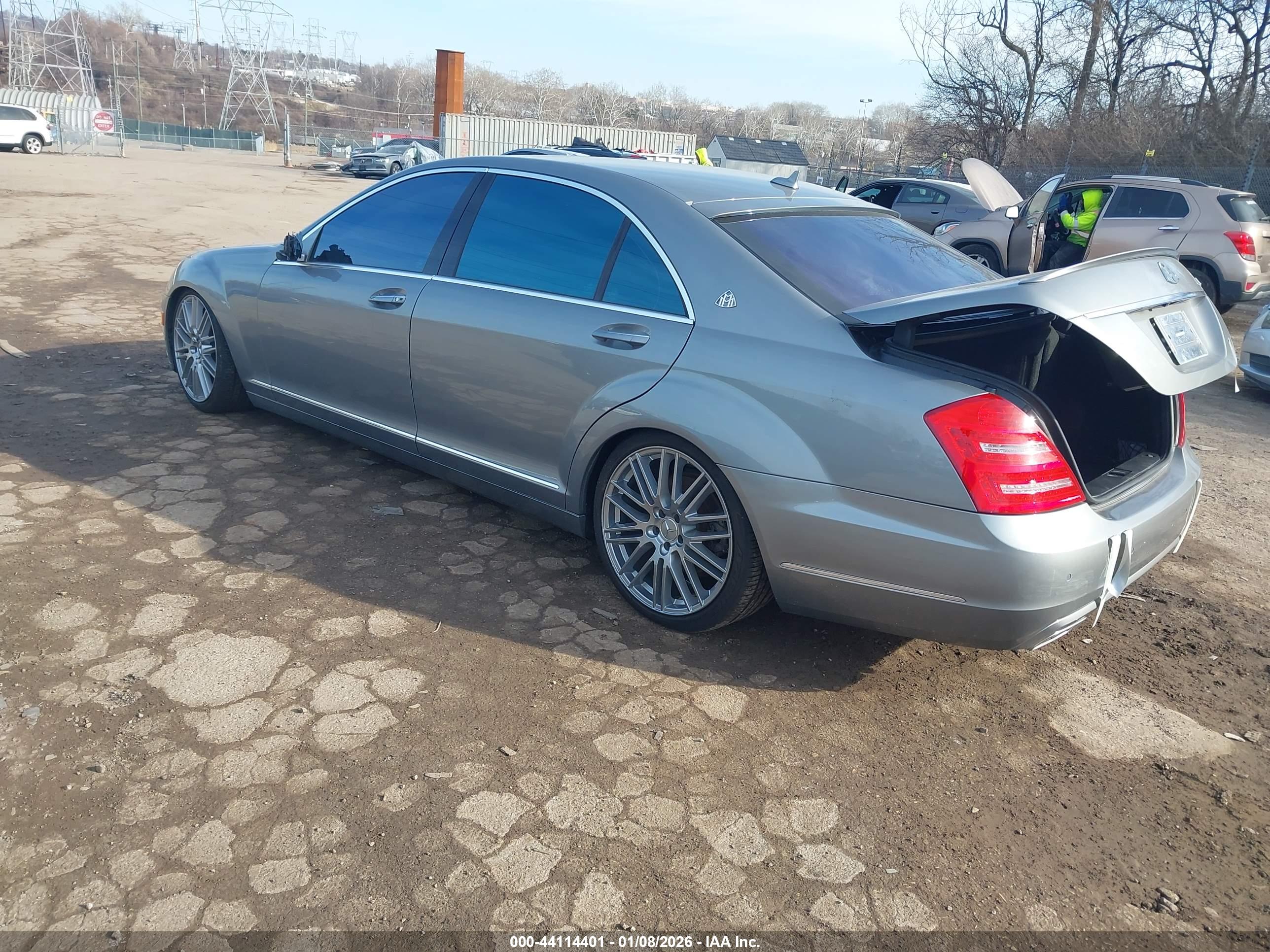 MERCEDES-BENZ S image 3