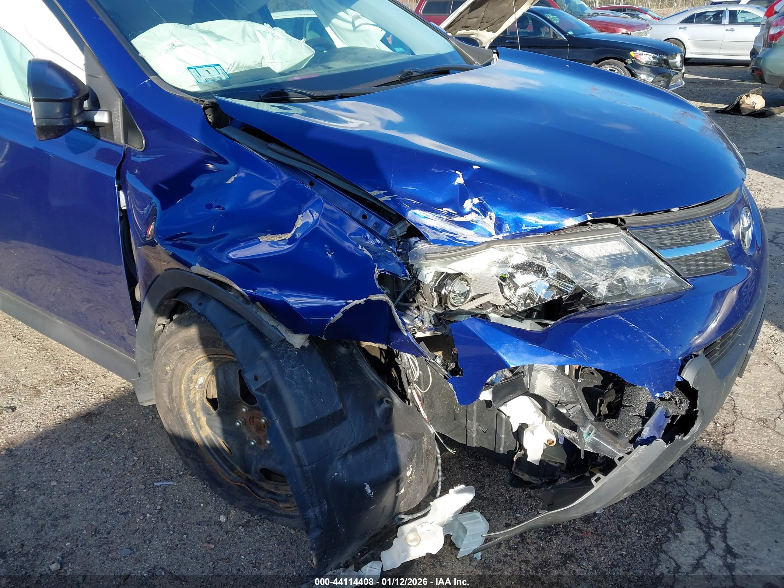TOYOTA RAV4 image 6