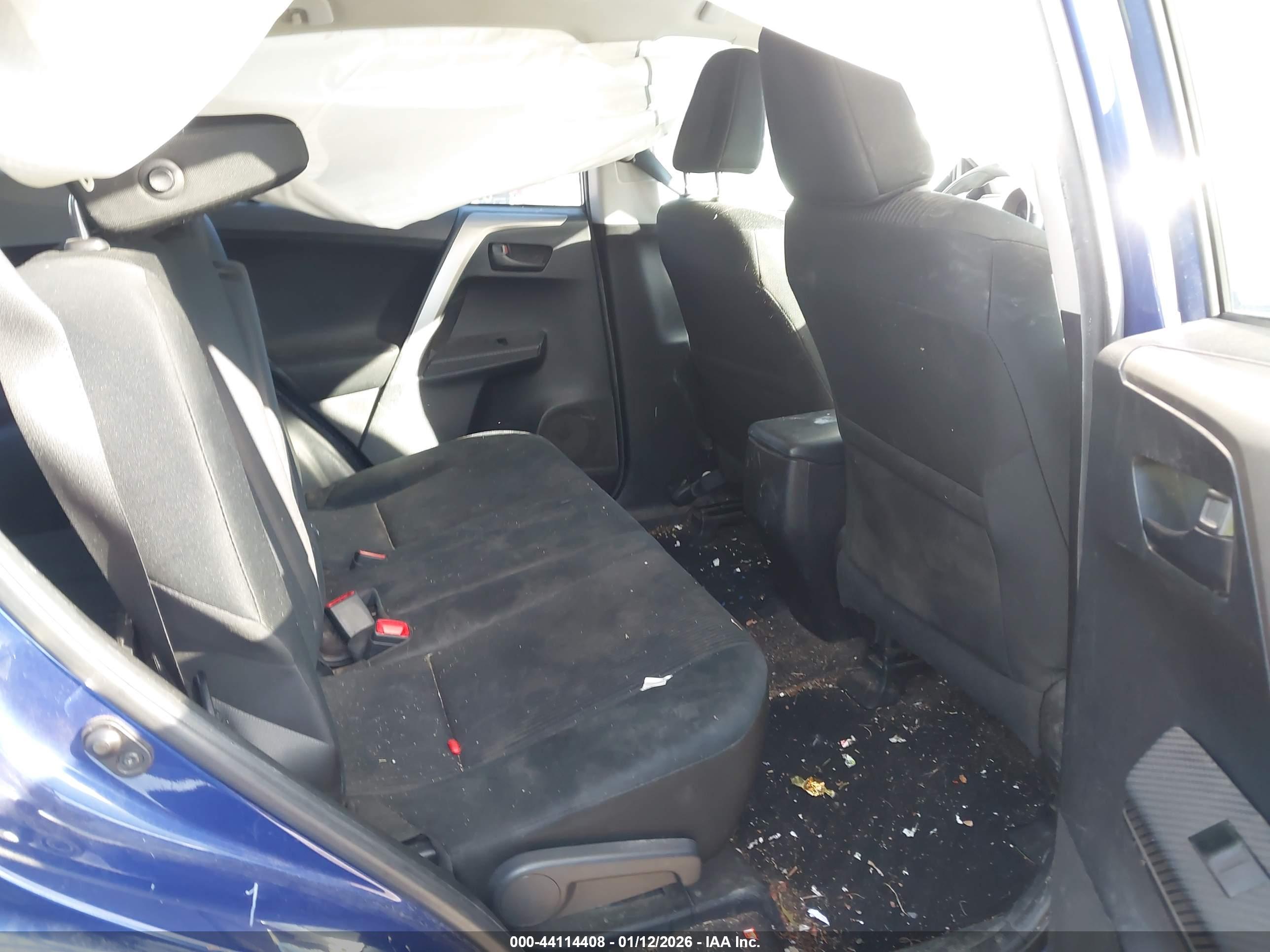 TOYOTA RAV4 image 8