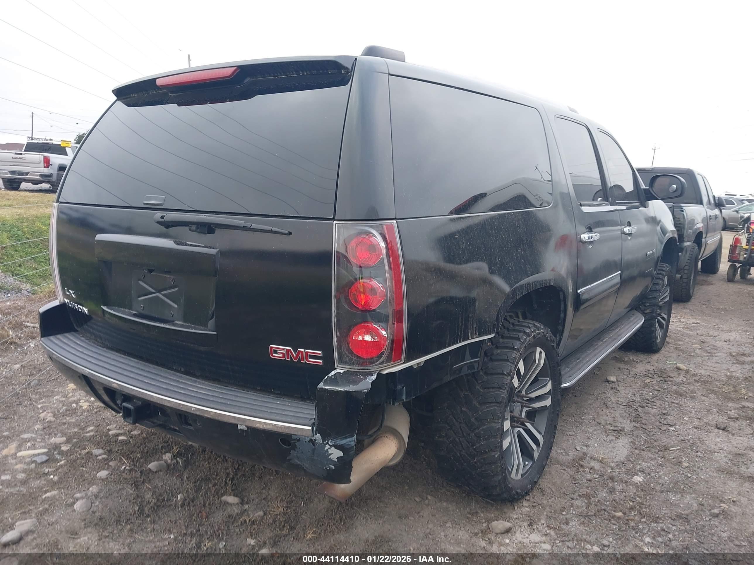 GMC YUKON image 4