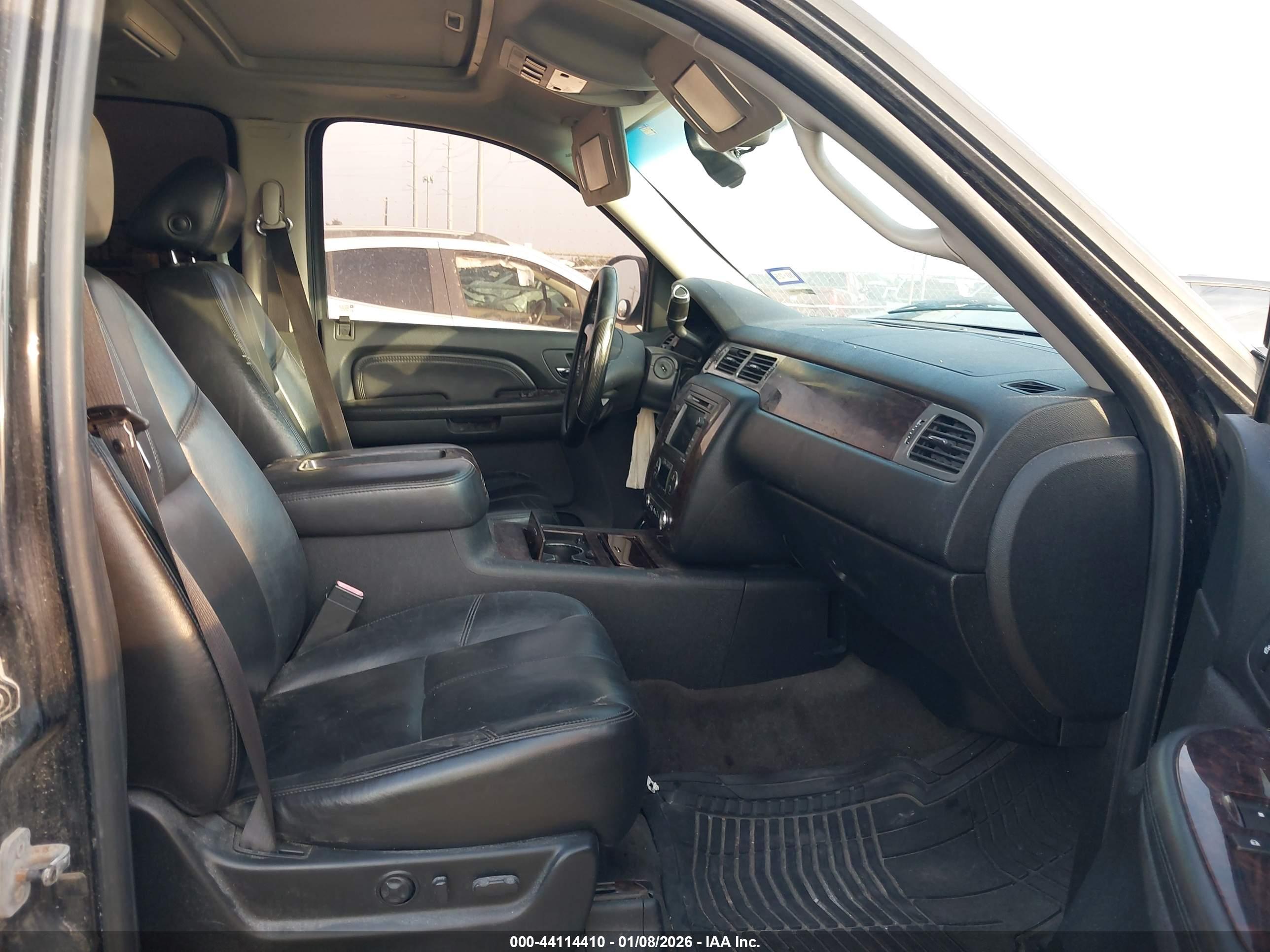 GMC YUKON image 5
