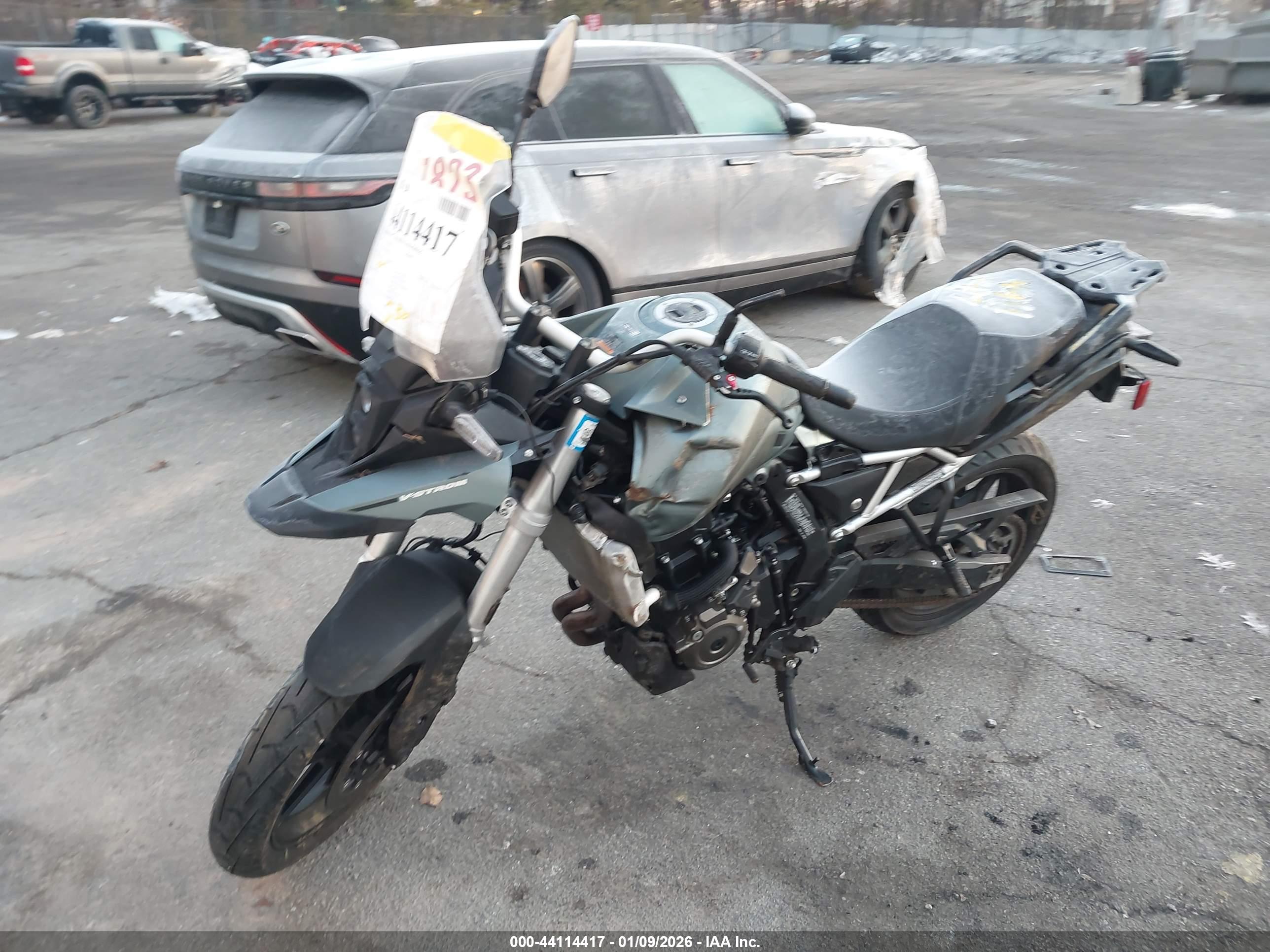 SUZUKI DL800 image 2