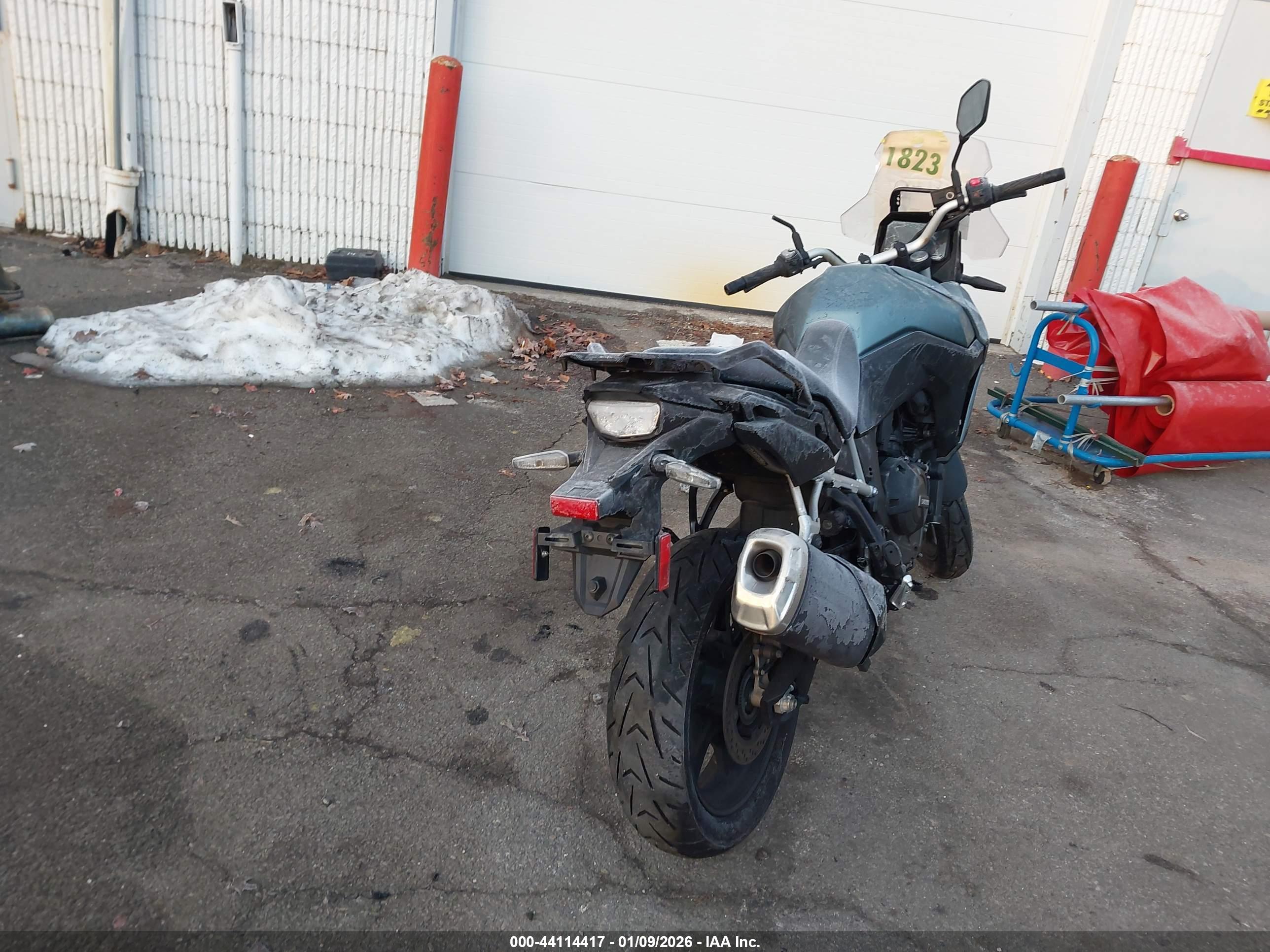 SUZUKI DL800 image 4