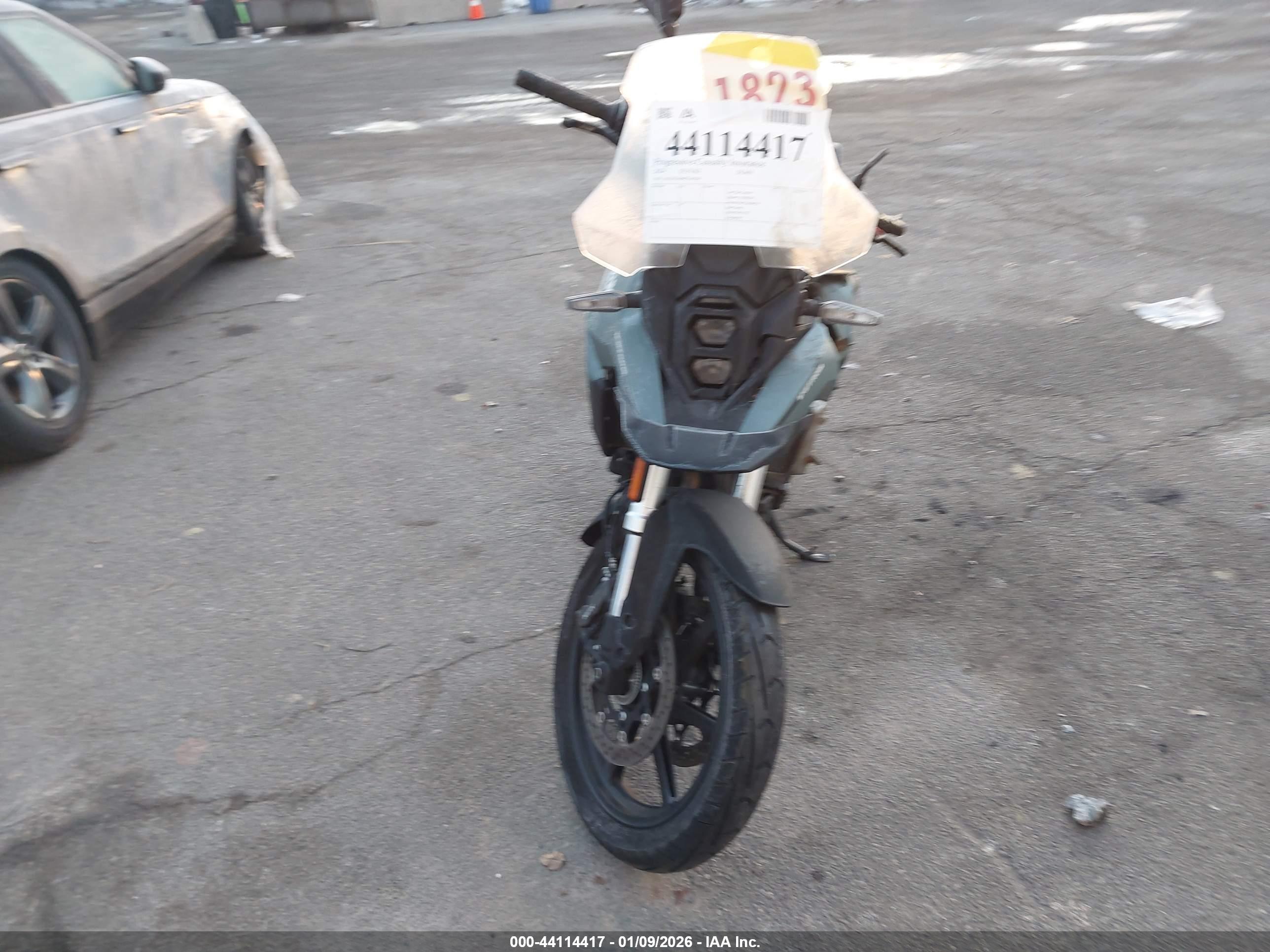 SUZUKI DL800 image 5