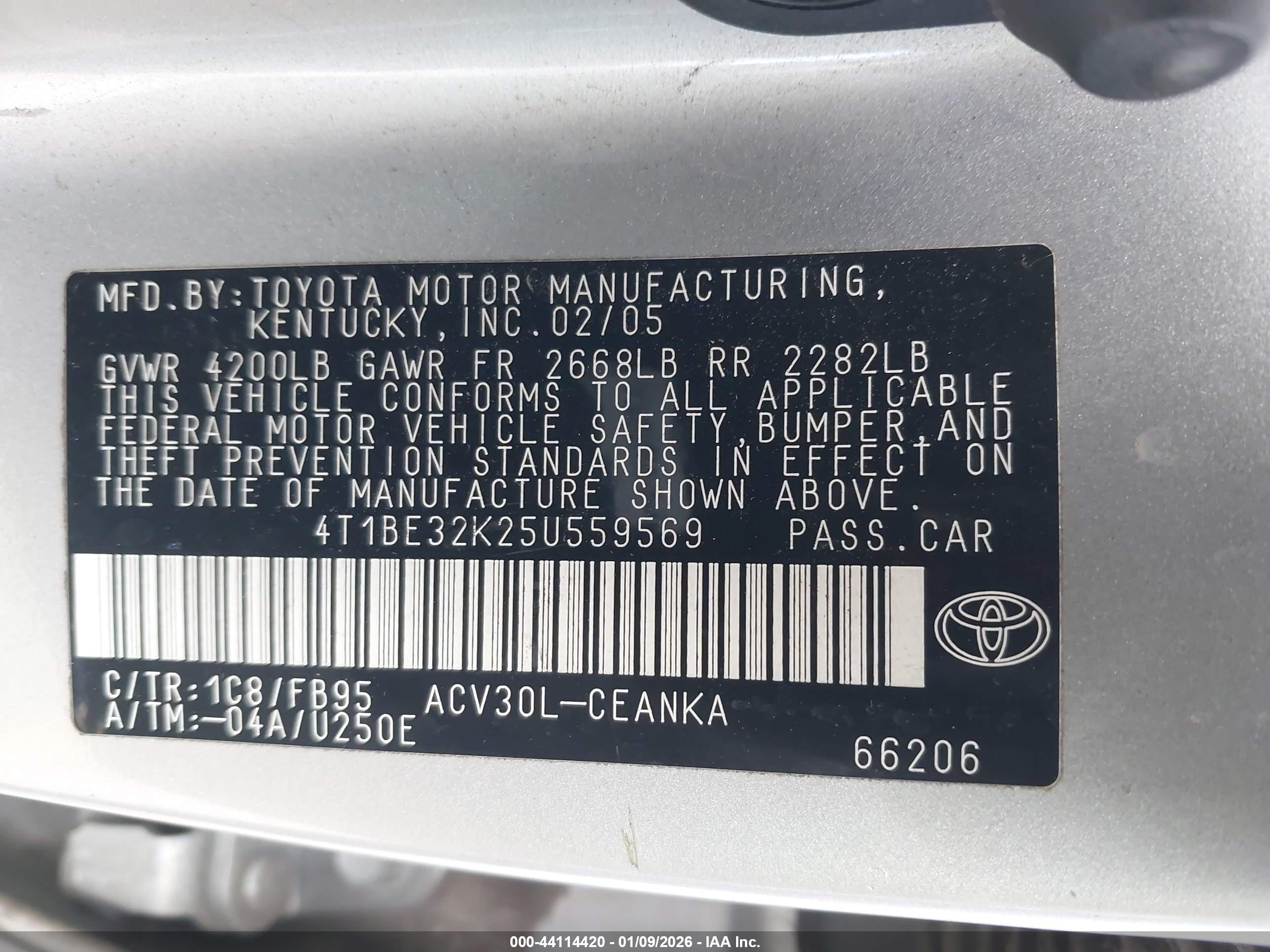 TOYOTA CAMRY image 9