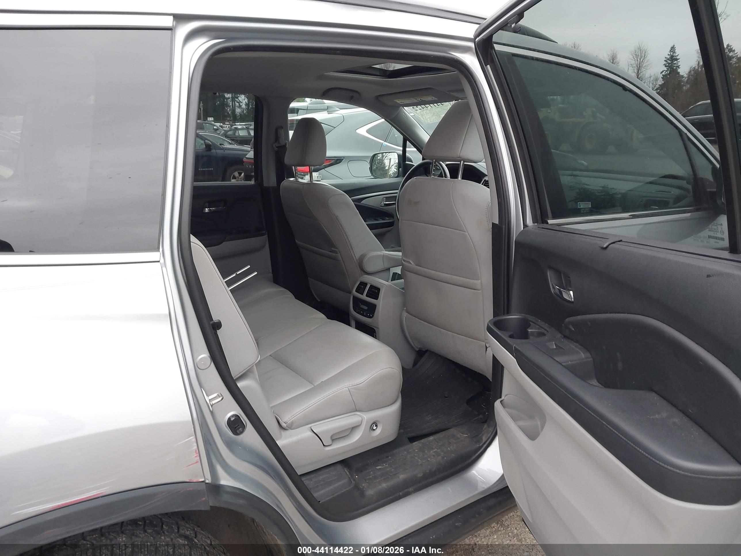 HONDA PILOT image 8