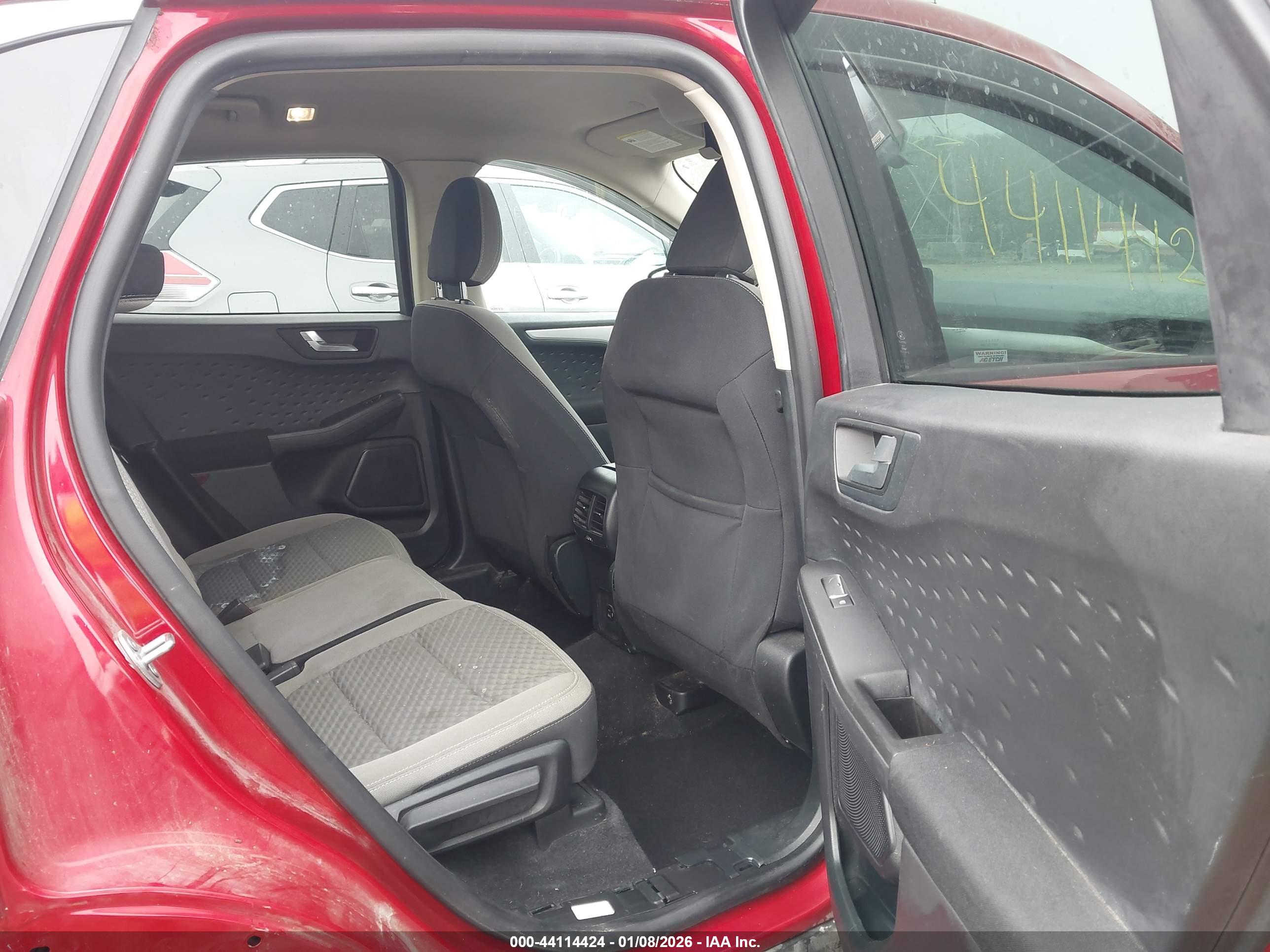 FORD ESCAPE image 8