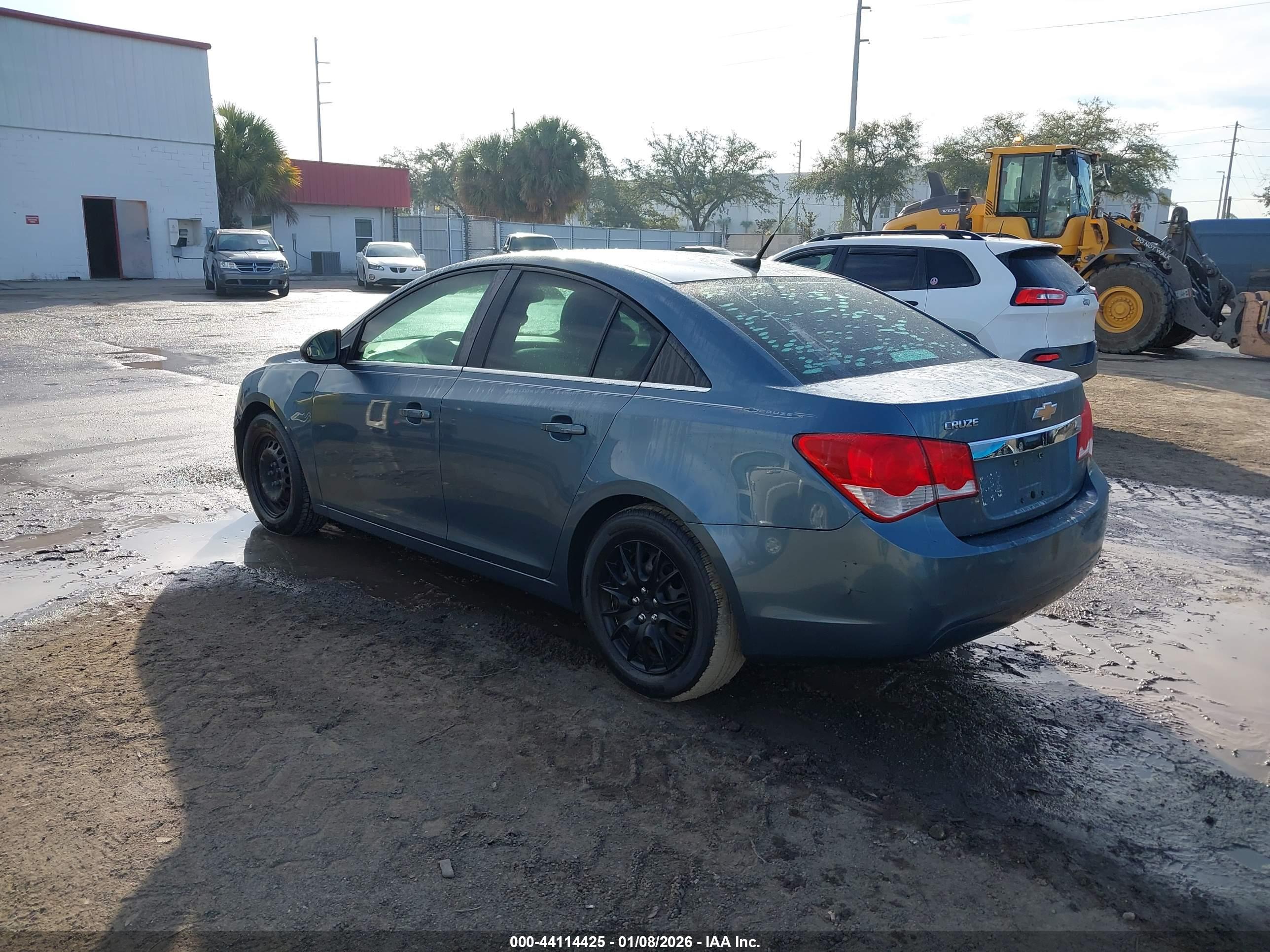 CHEVROLET CRUZE image 3