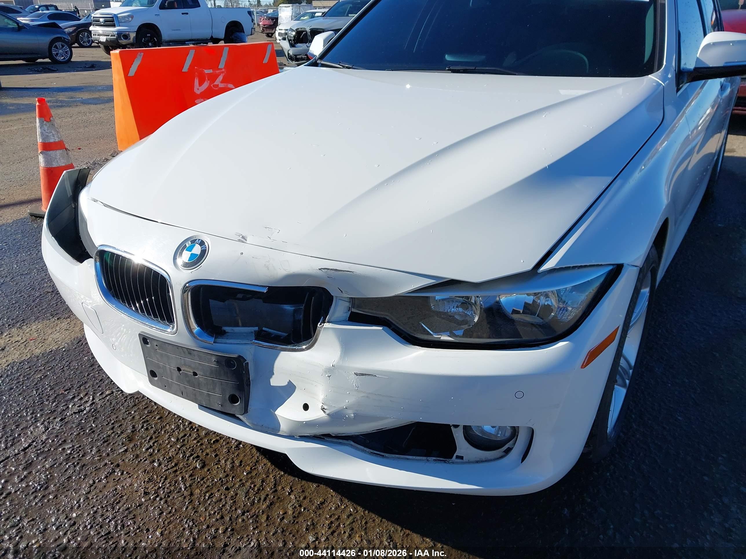BMW 328I image 6