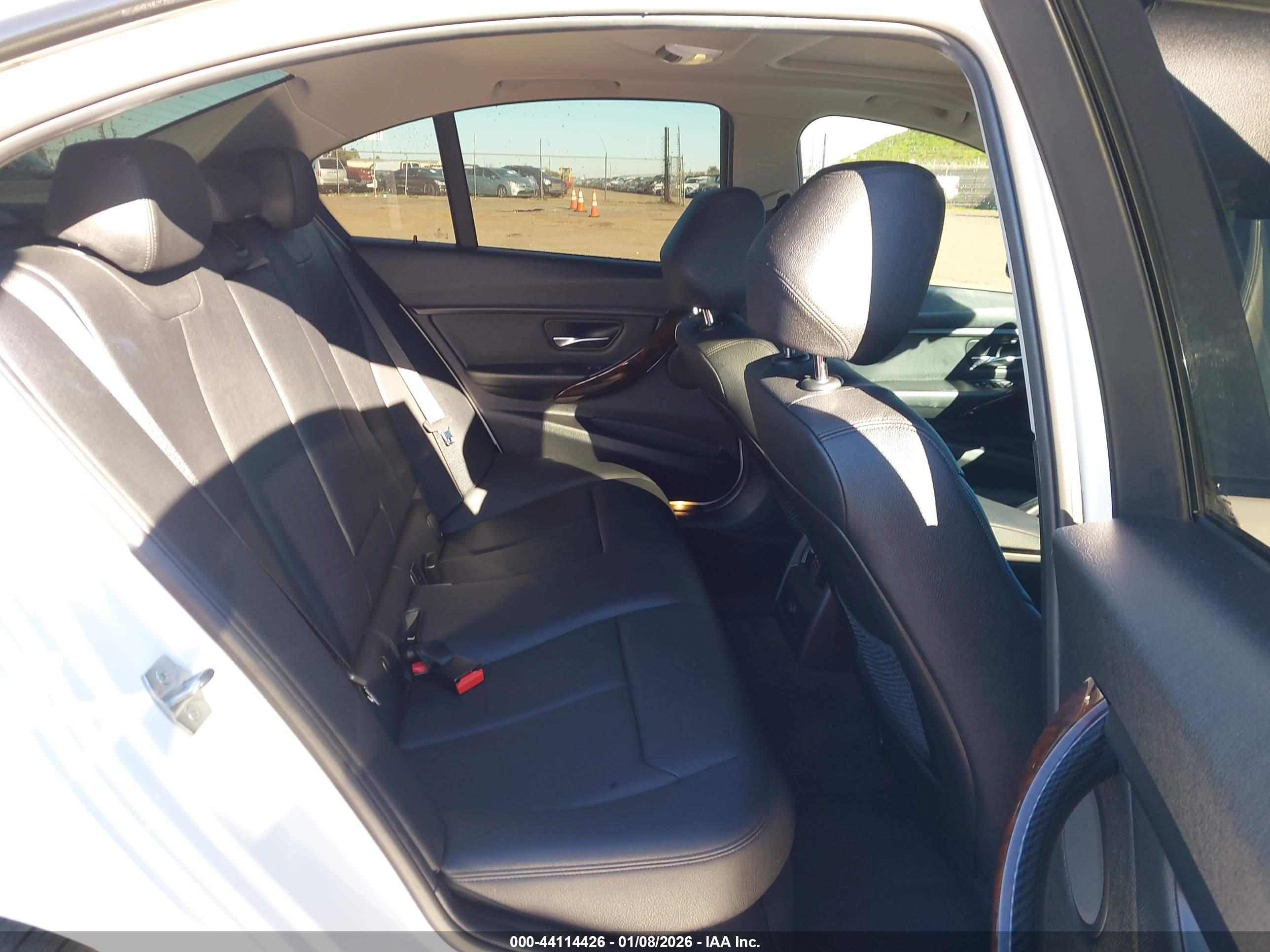 BMW 328I image 8