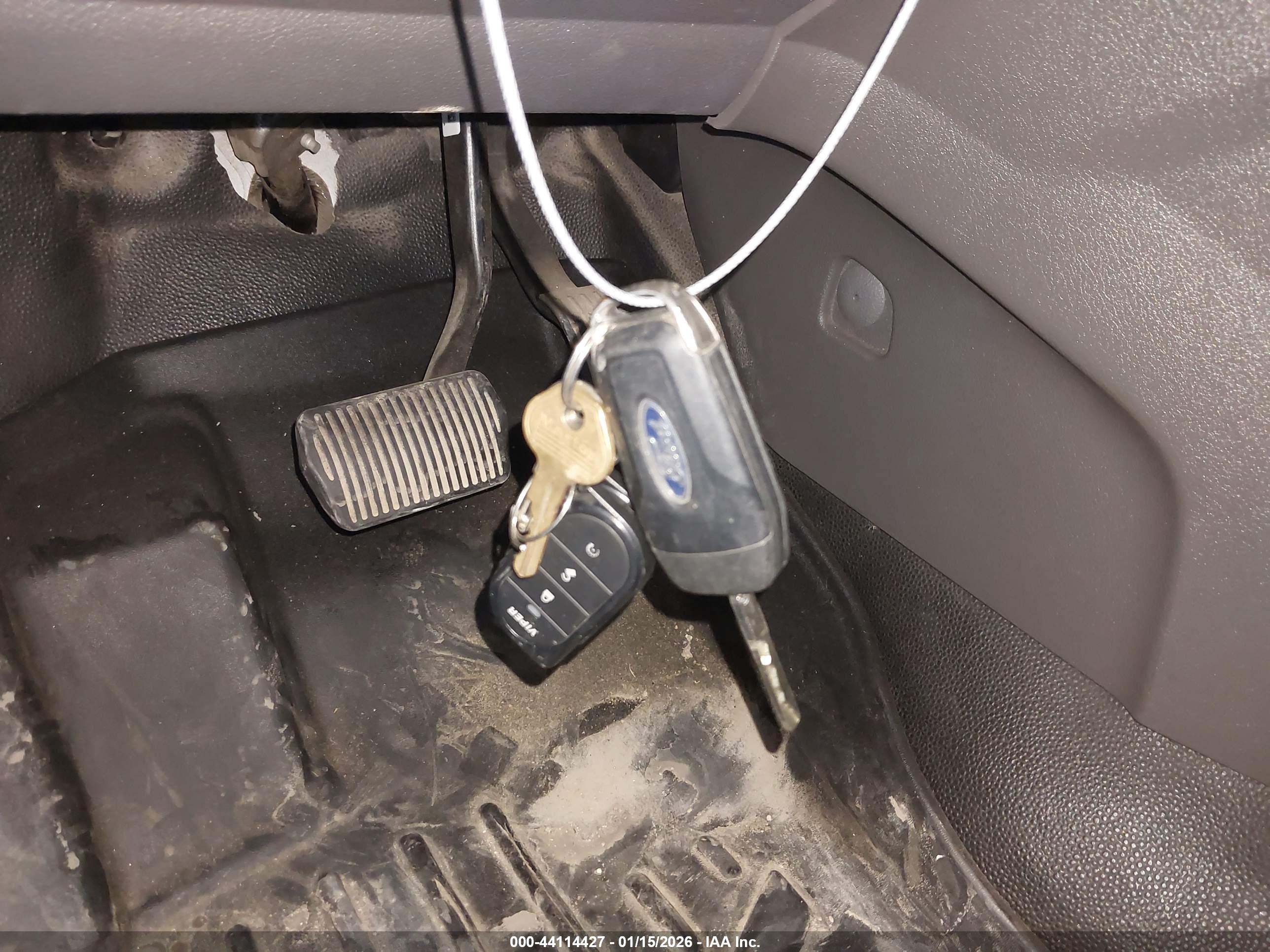 FORD TRANSIT image 11