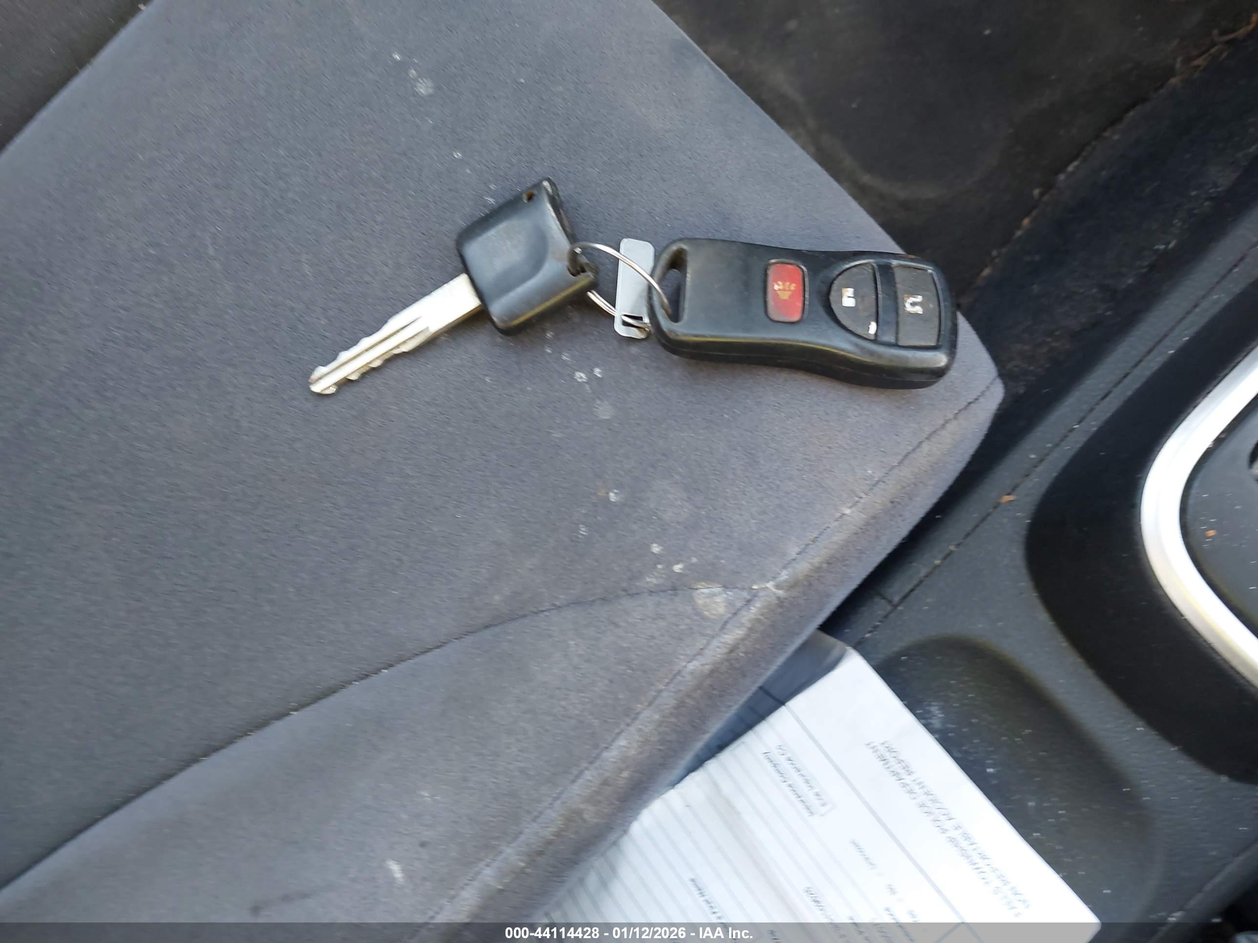 NISSAN VERSA image 11