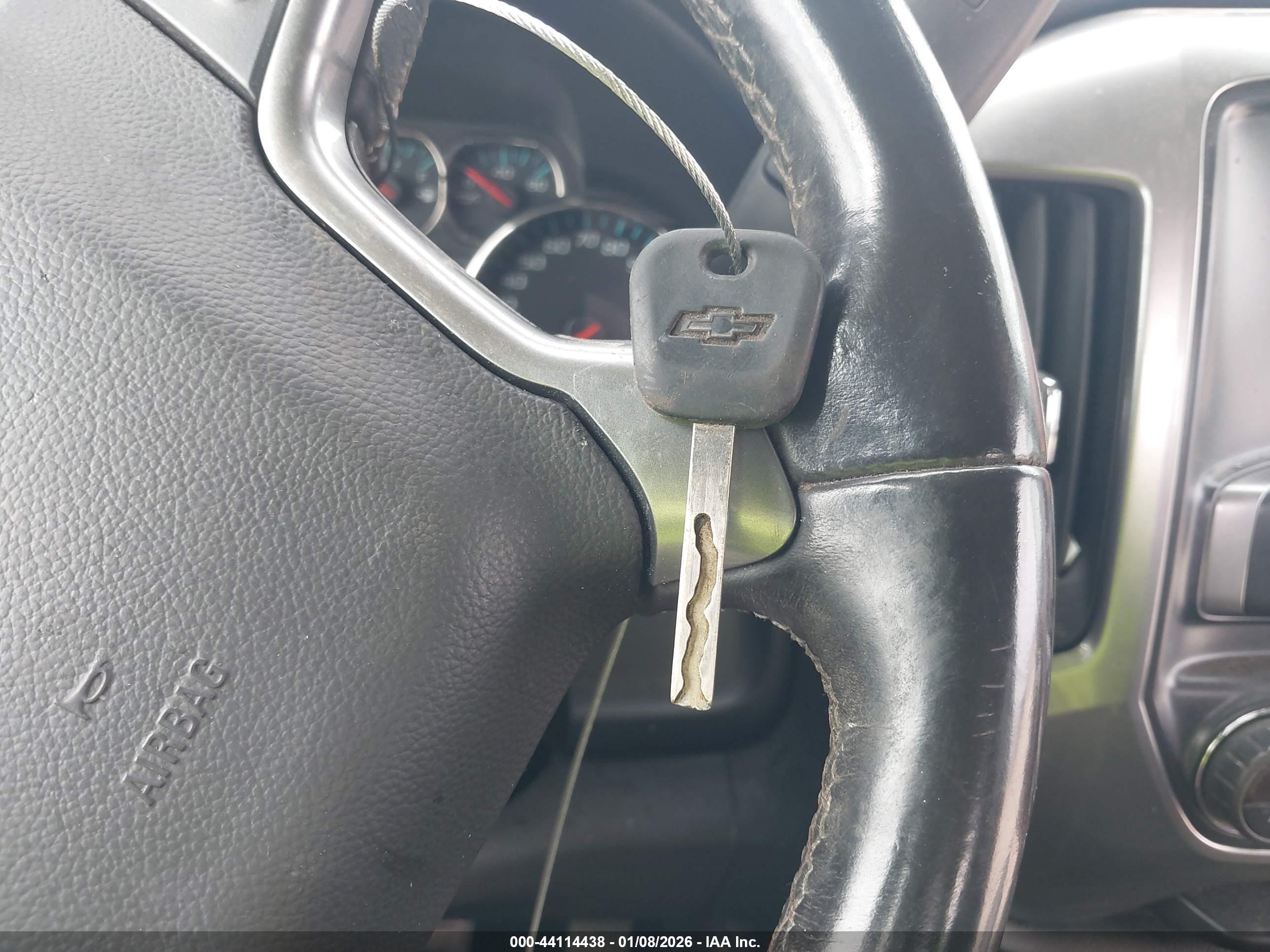 CHEVROLET SILVERADO image 11