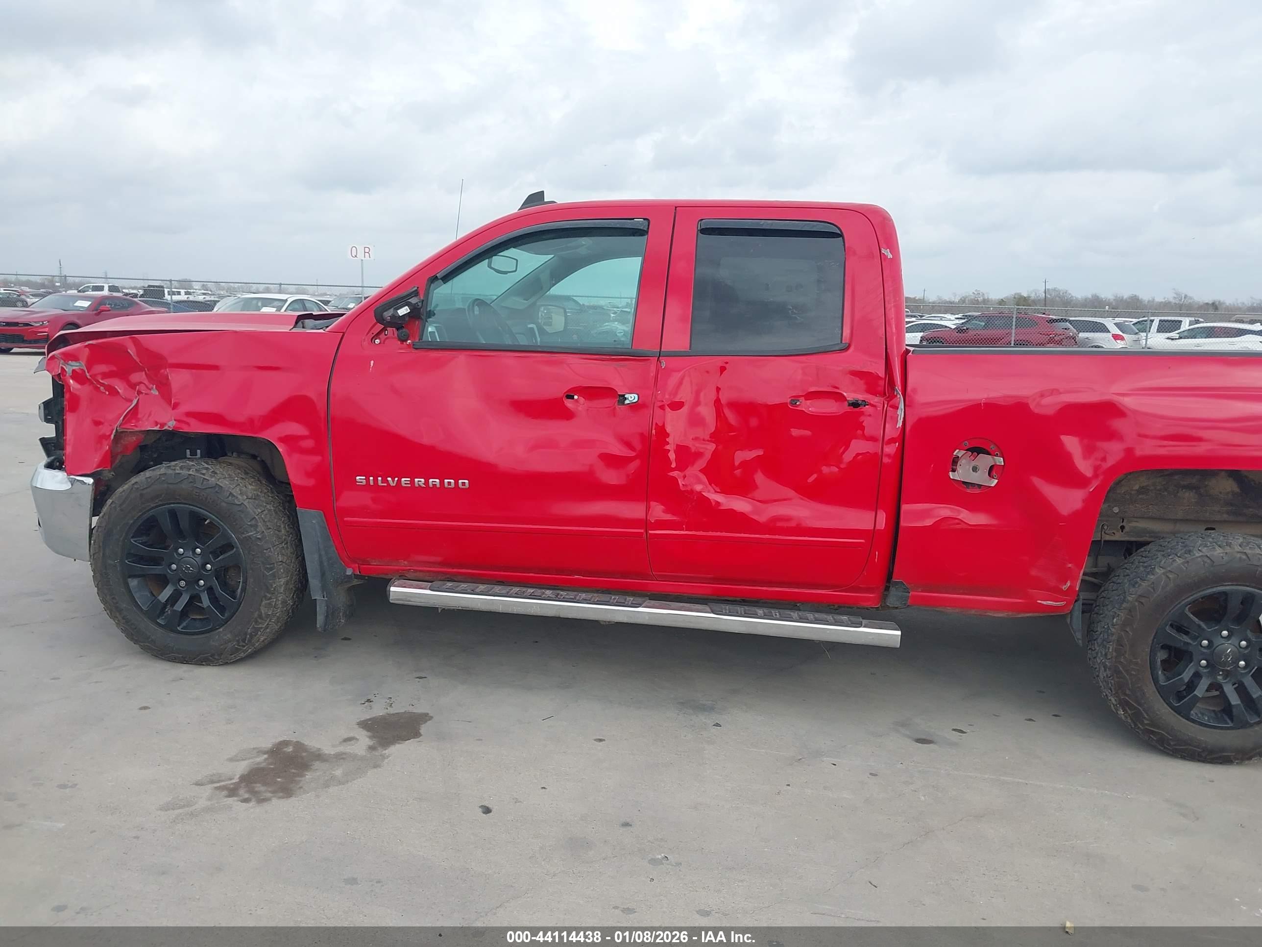 CHEVROLET SILVERADO image 6
