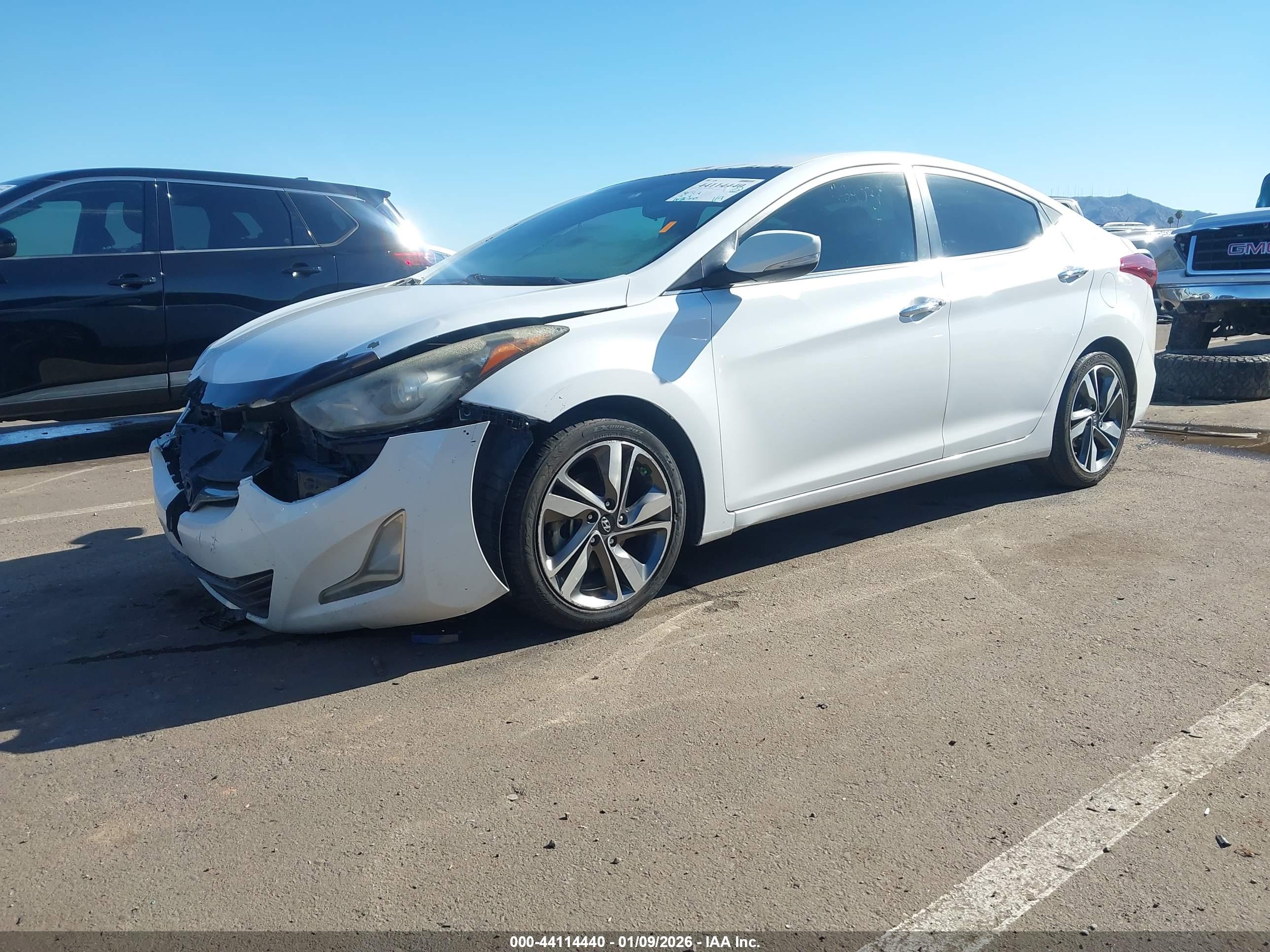 HYUNDAI ELANTRA image 2