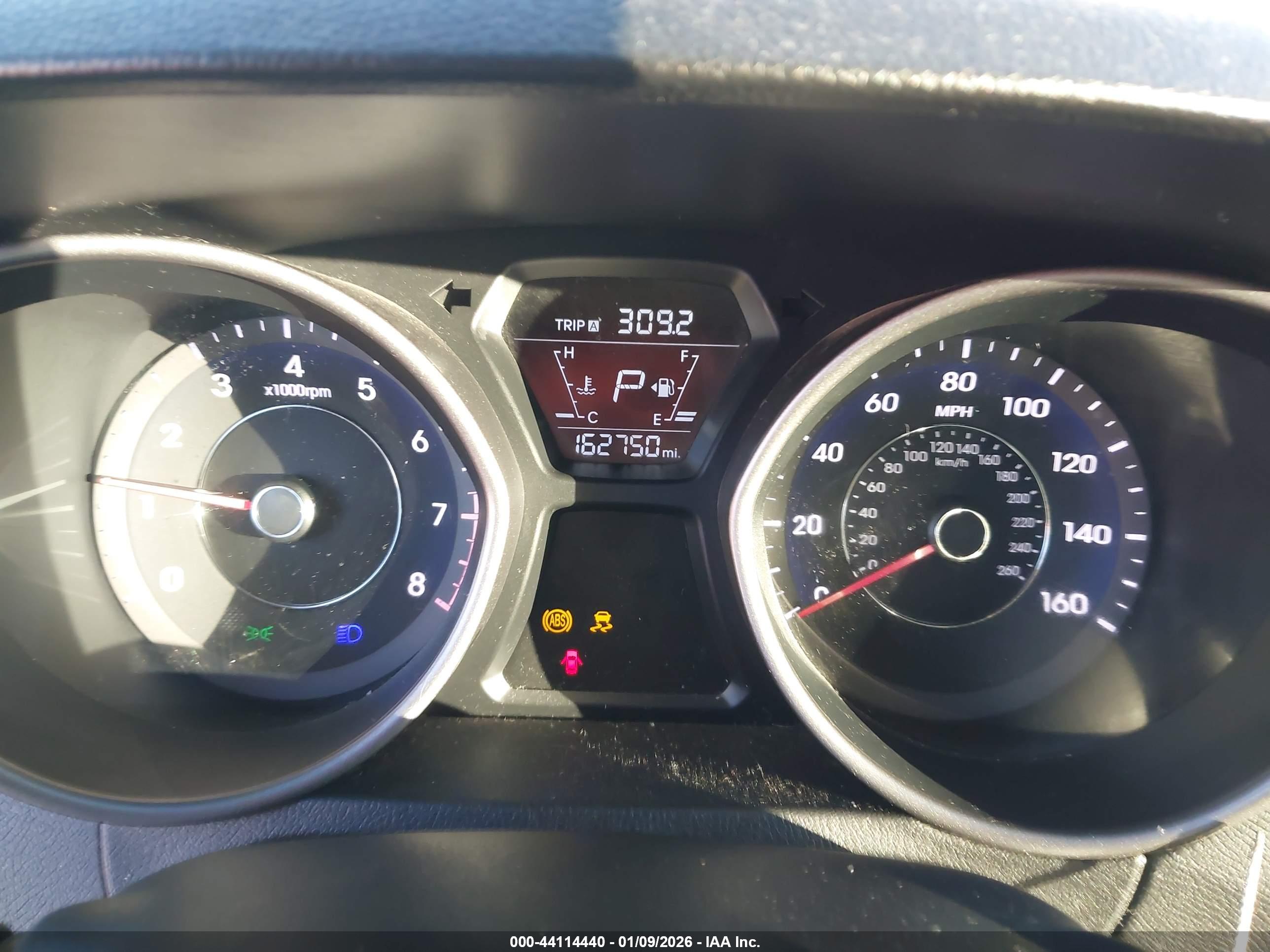 HYUNDAI ELANTRA image 7