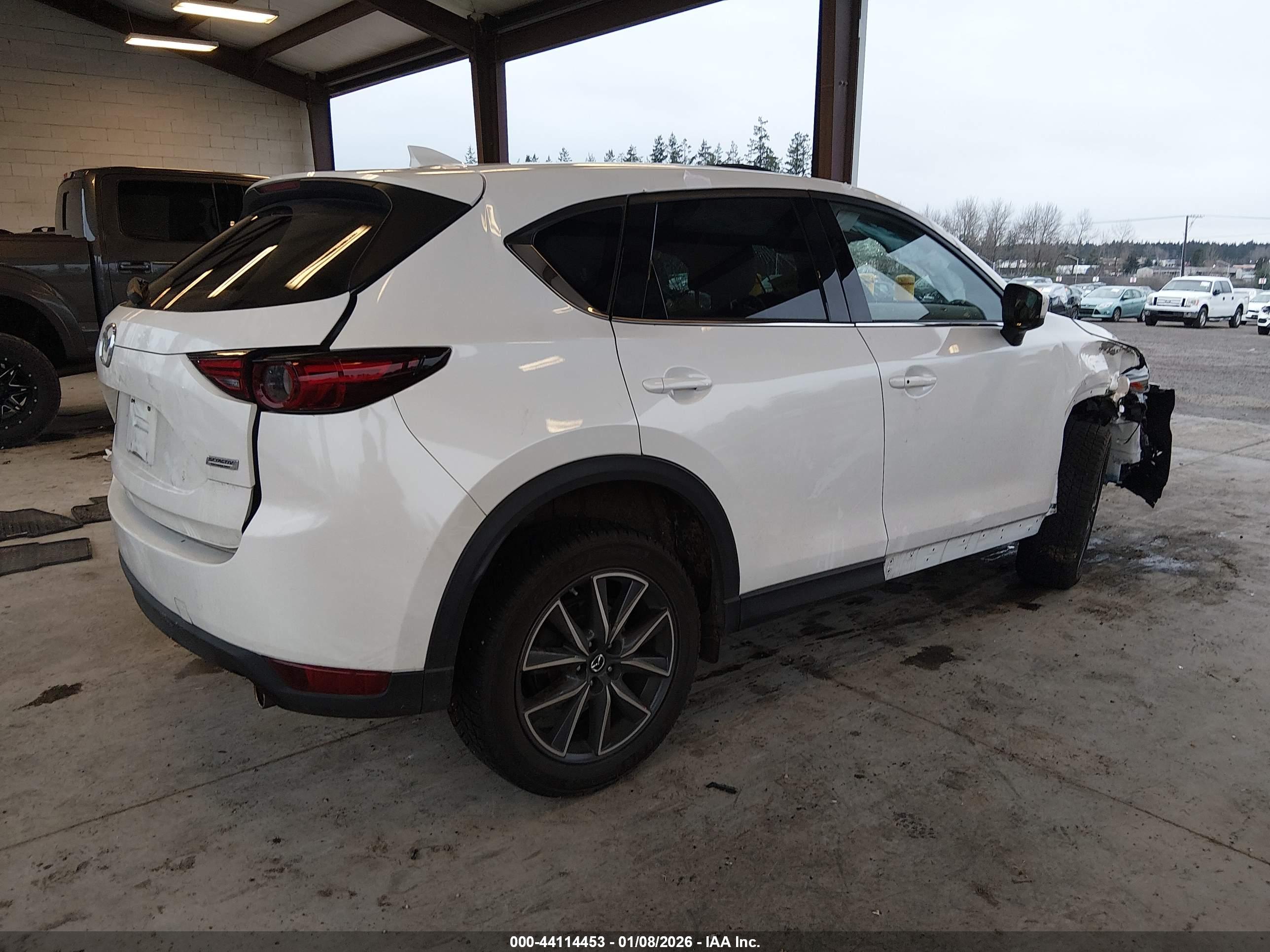 MAZDA CX-5 image 4