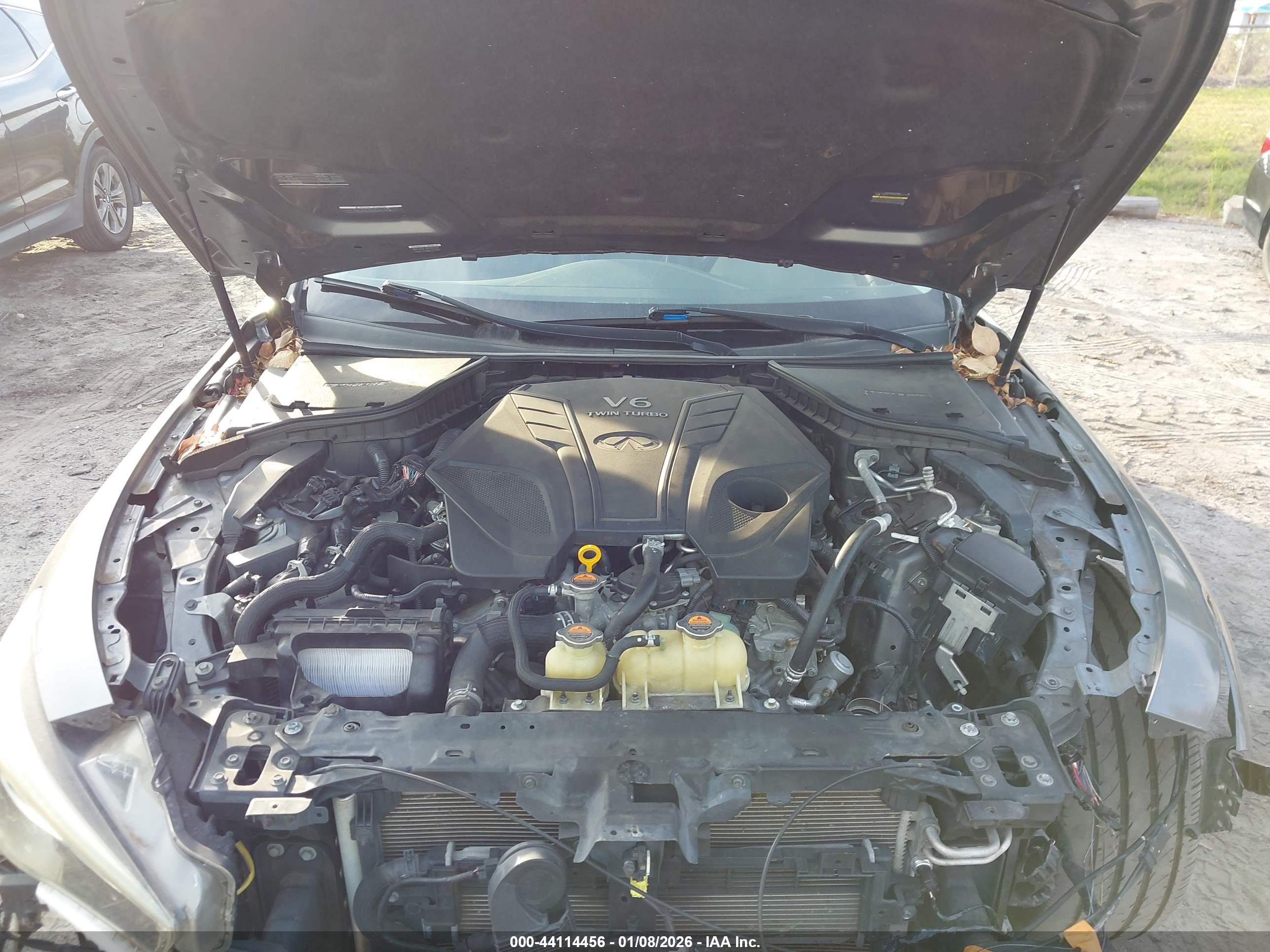 INFINITI Q50 image 10