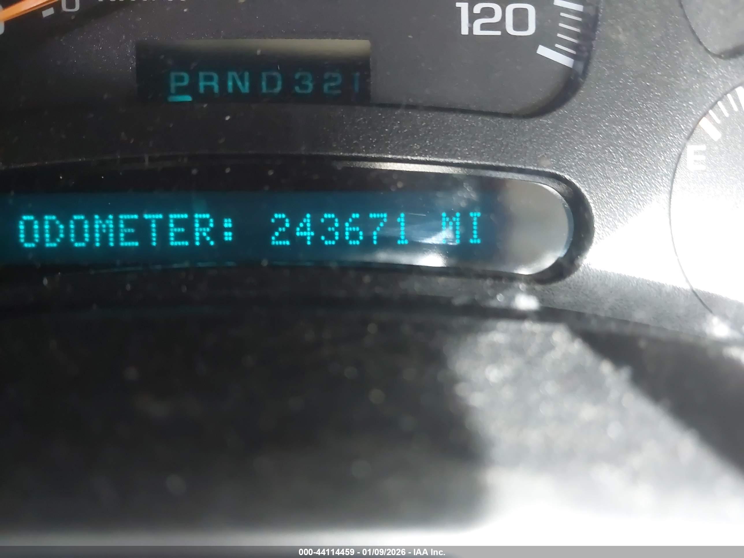 CHEVROLET SILVERADO image 7