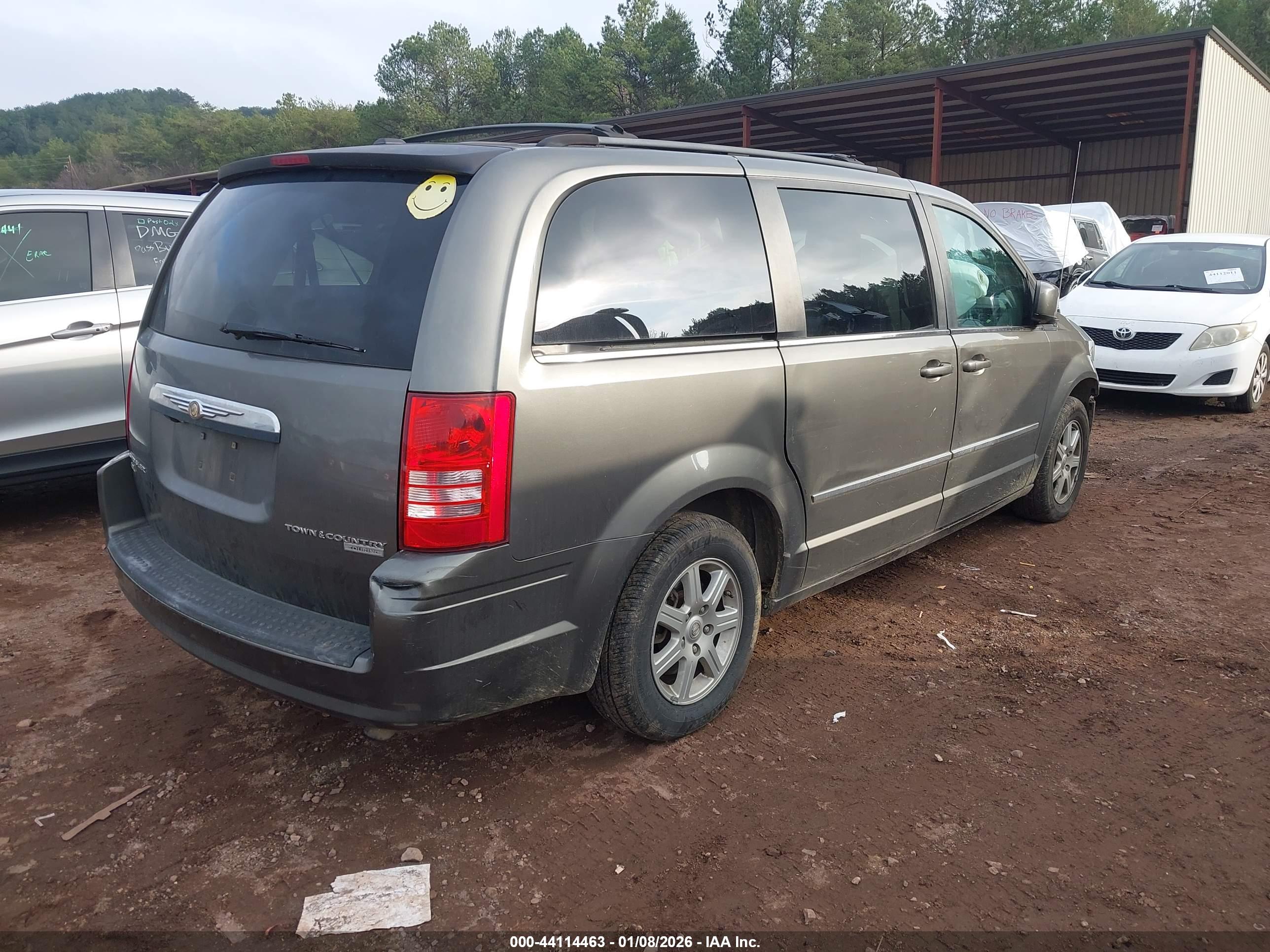CHRYSLER TOWN image 4