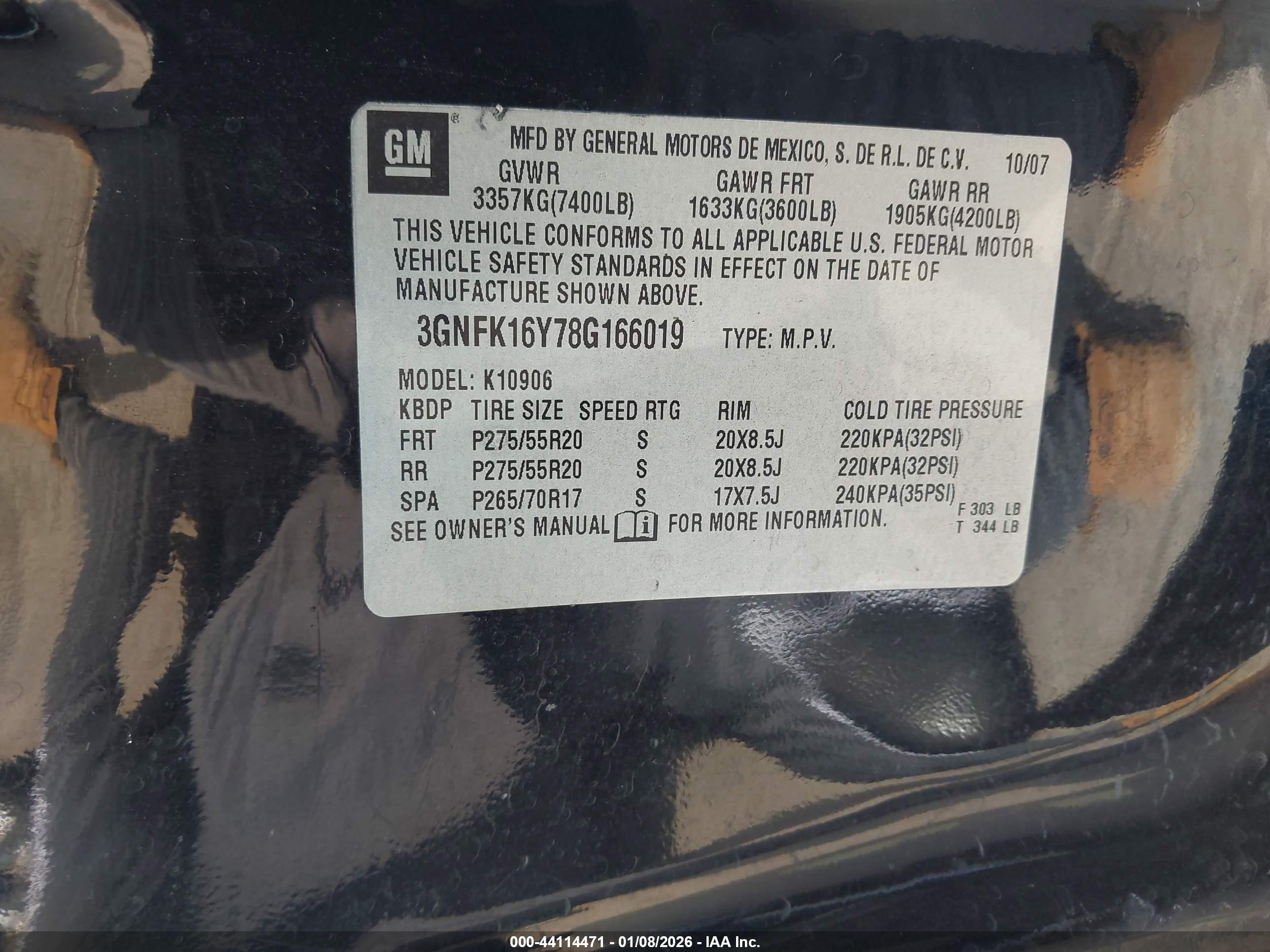 CHEVROLET SUBURBAN image 9