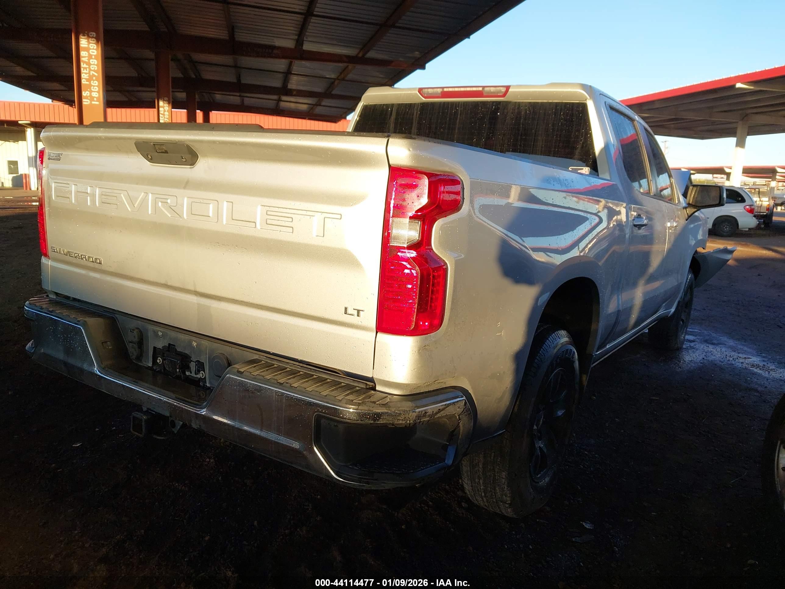 CHEVROLET SILVERADO image 4