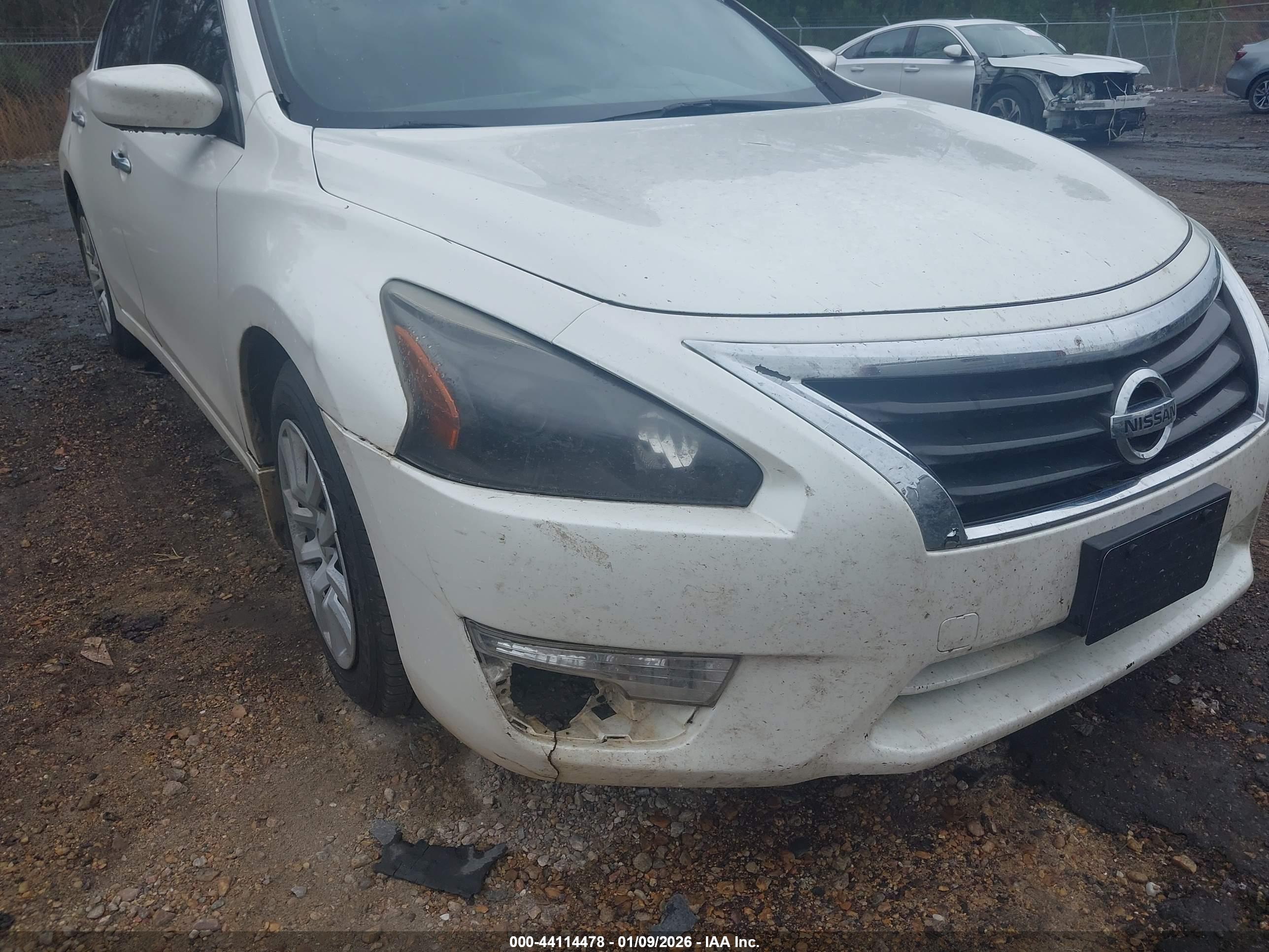NISSAN ALTIMA image 6