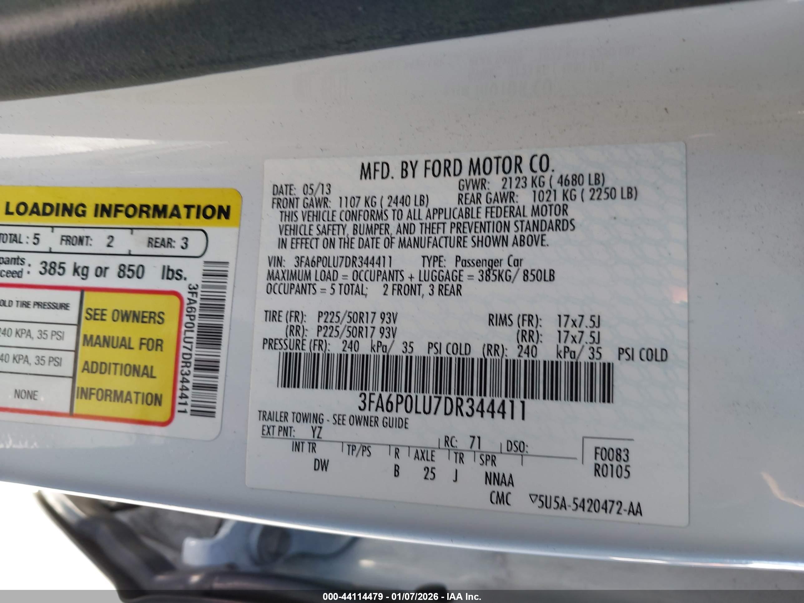 FORD FUSION image 9