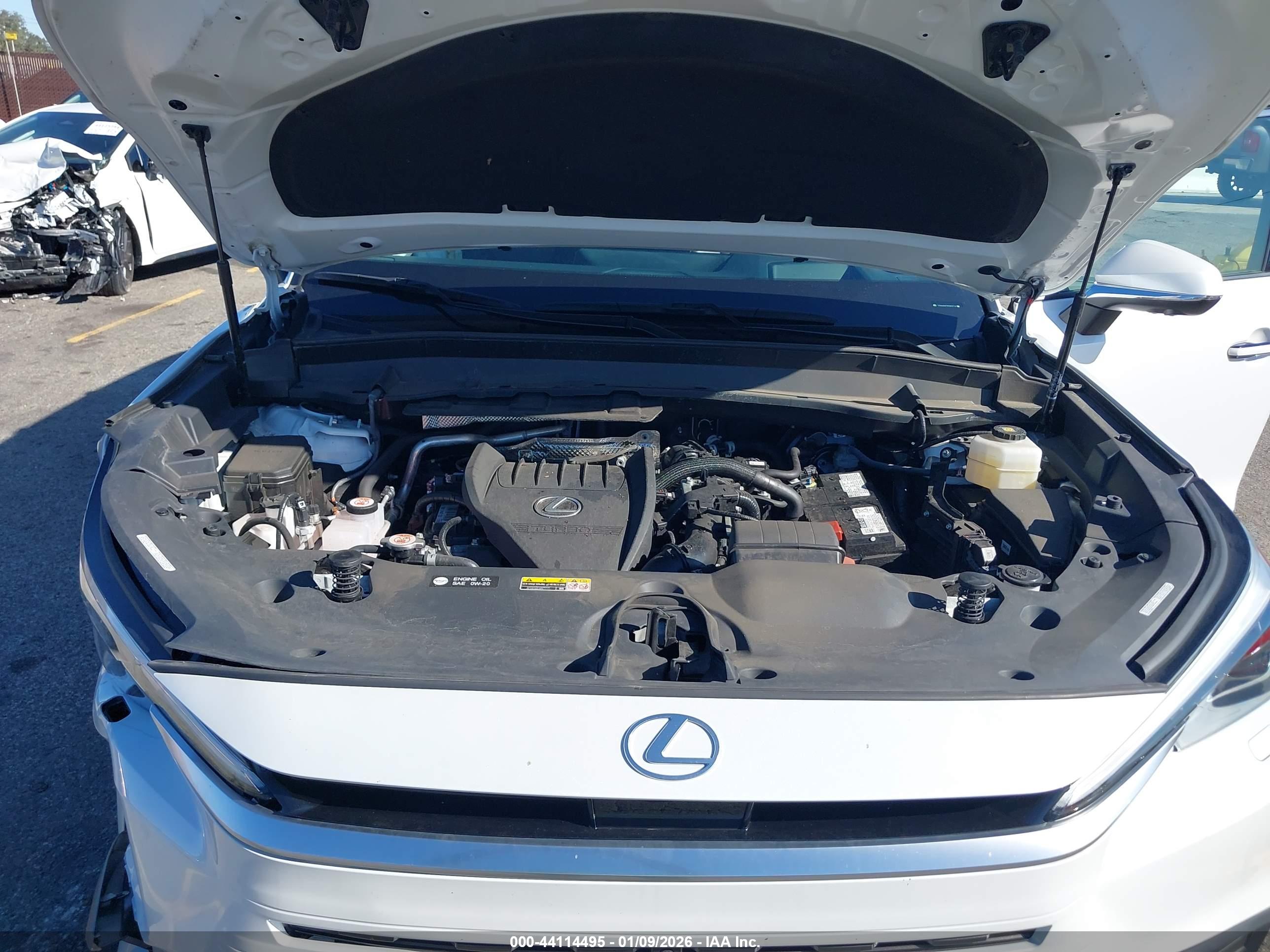 LEXUS TX image 10