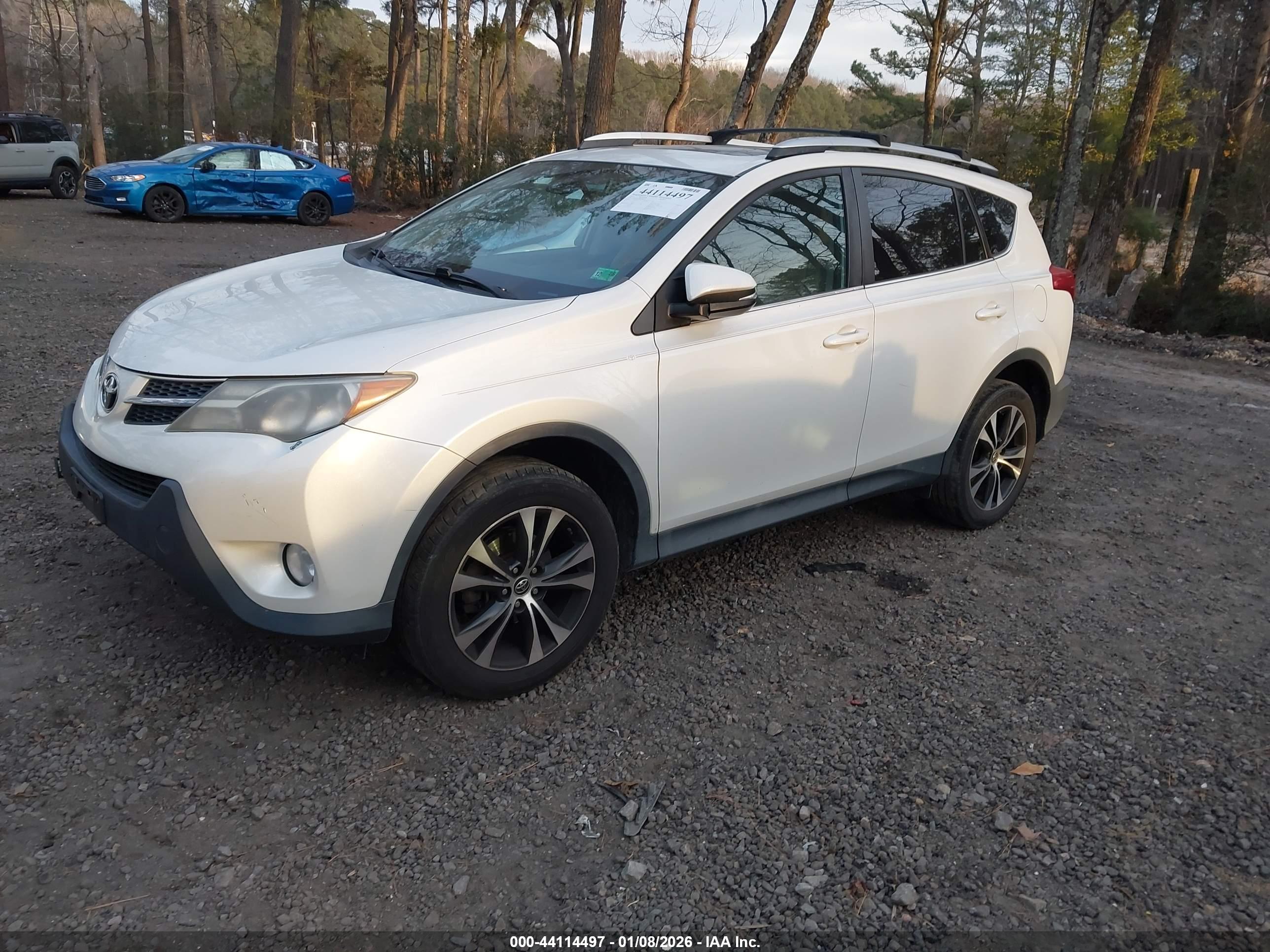 TOYOTA RAV4 image 2