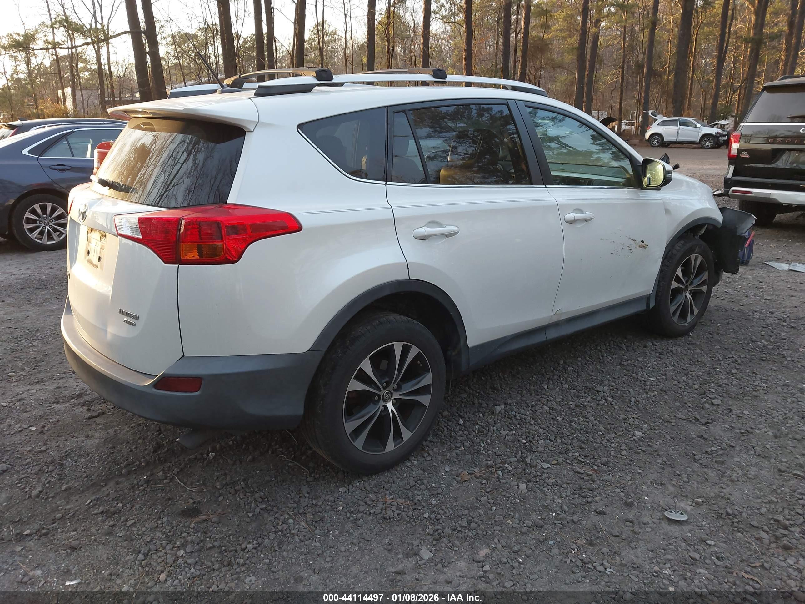 TOYOTA RAV4 image 4