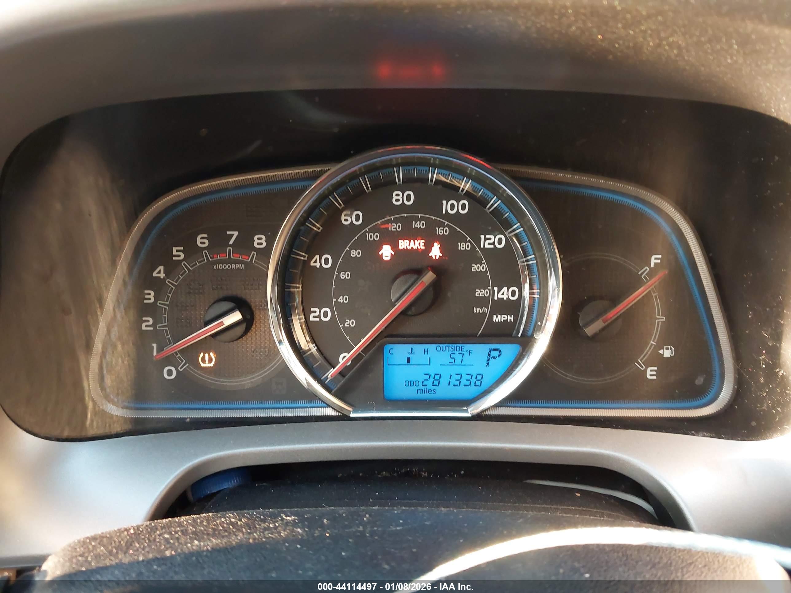 TOYOTA RAV4 image 7