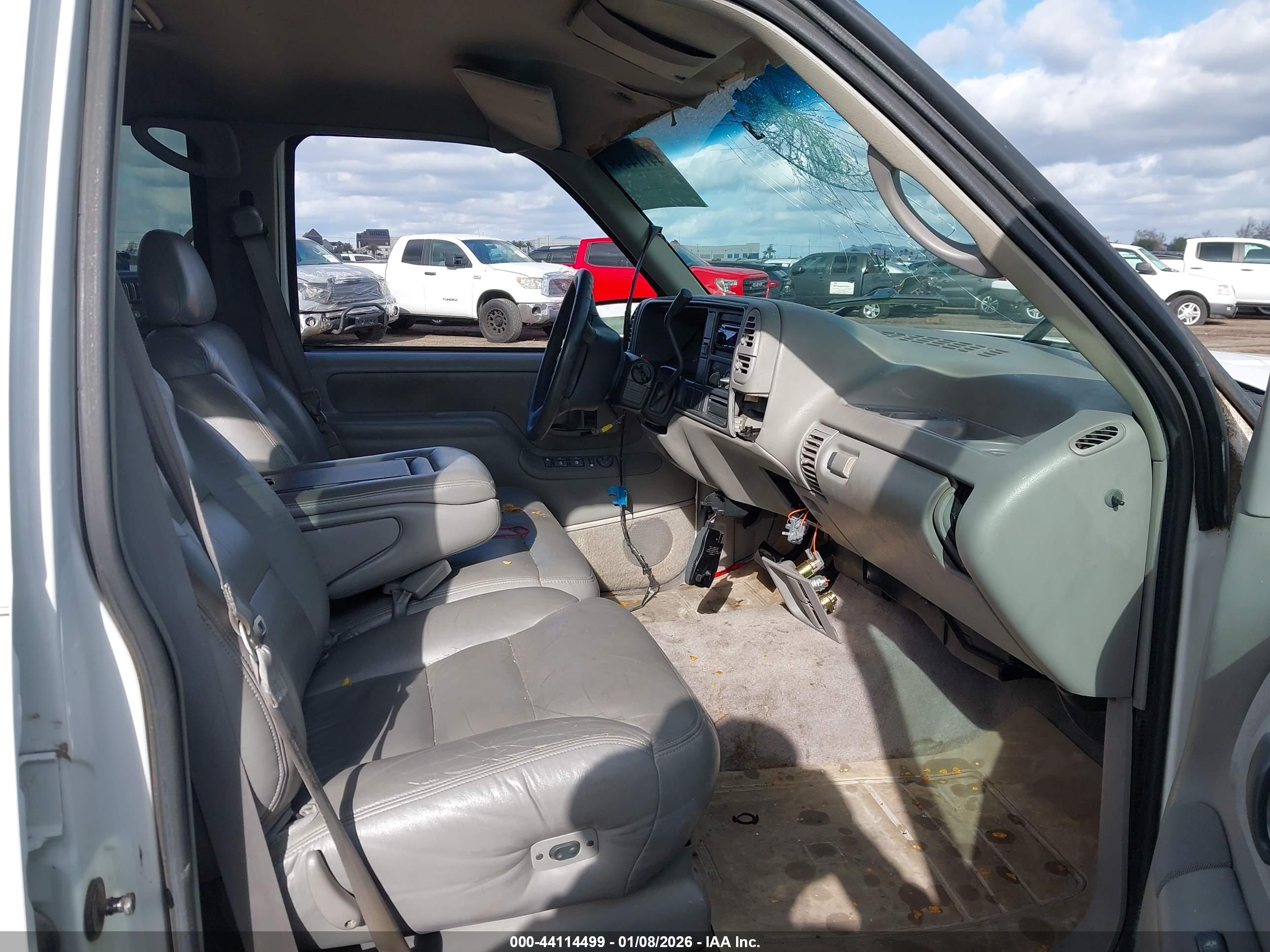 GMC SIERRA image 5