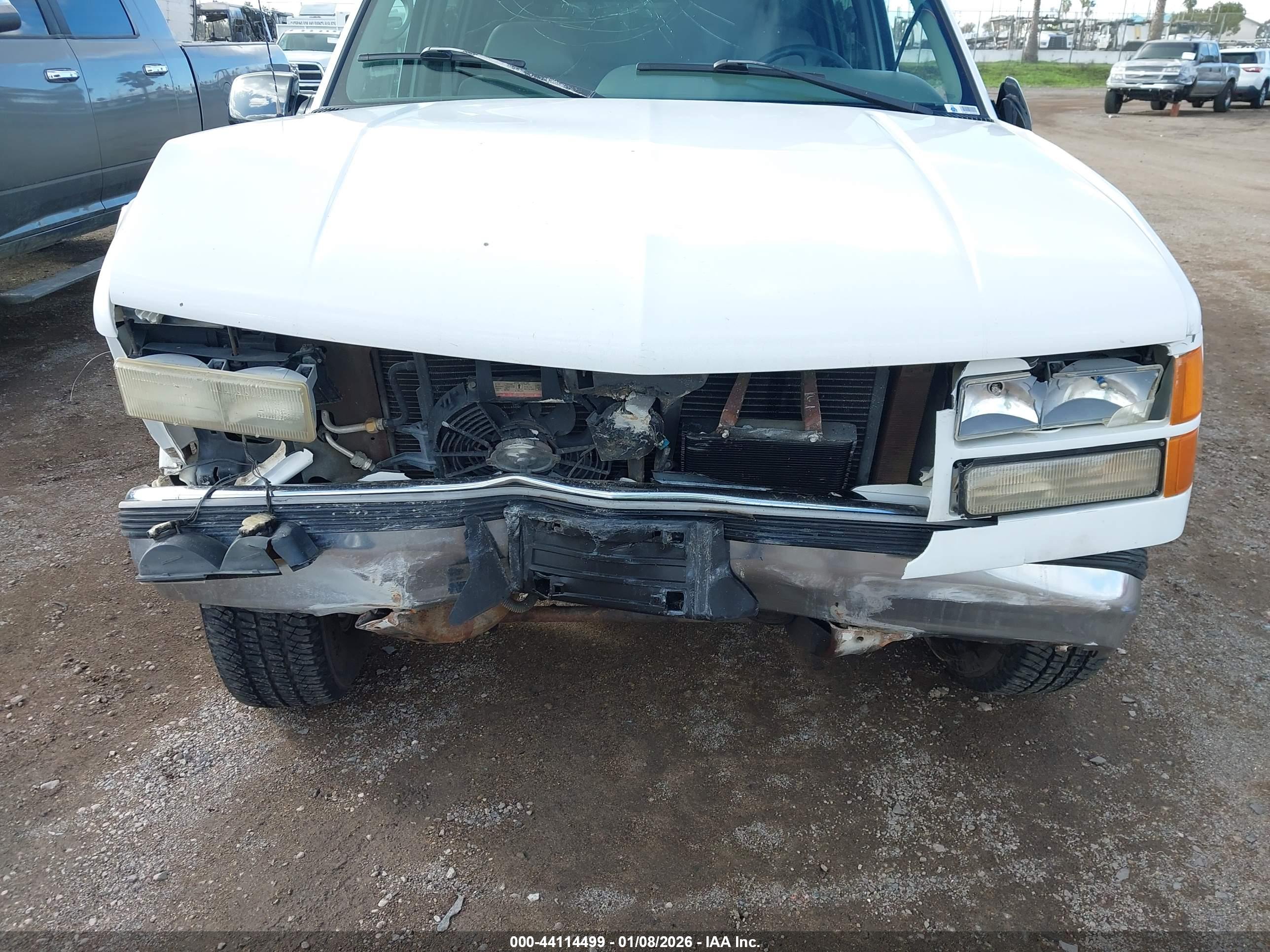 GMC SIERRA image 6