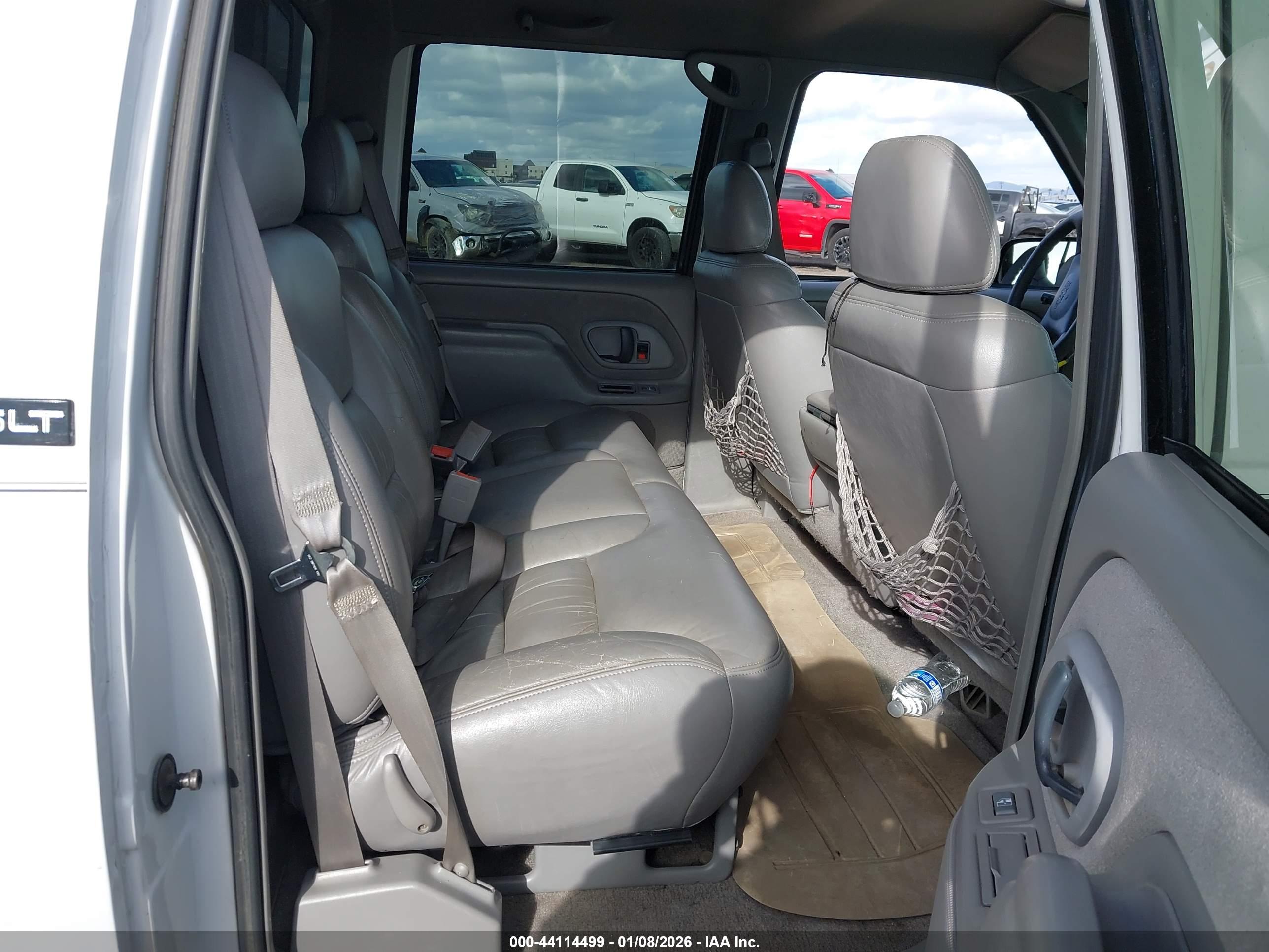 GMC SIERRA image 8