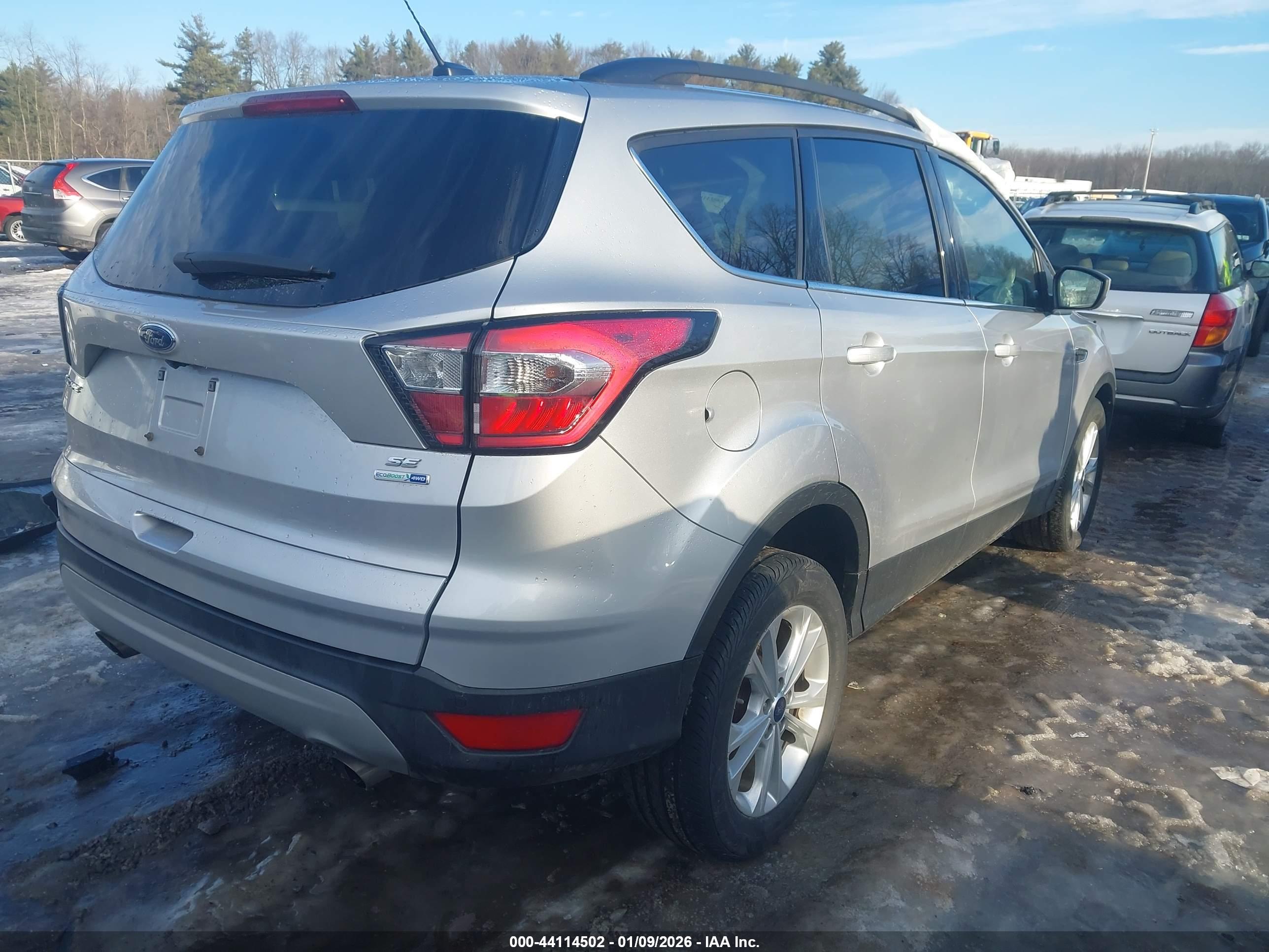 FORD ESCAPE image 4